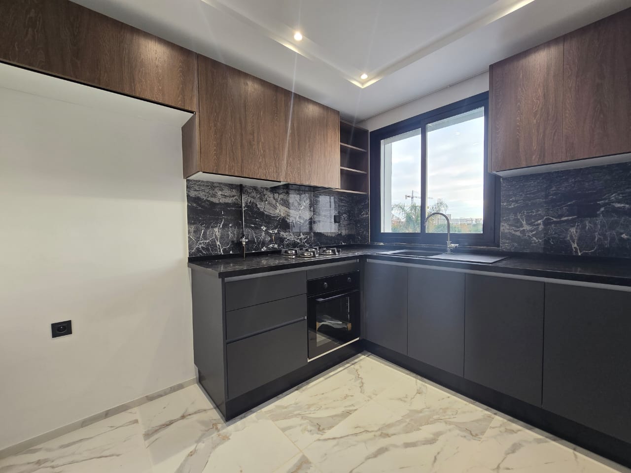 La Marsa Berge Du Lac Location Appart. 1 pice Chic s1 au lac 2