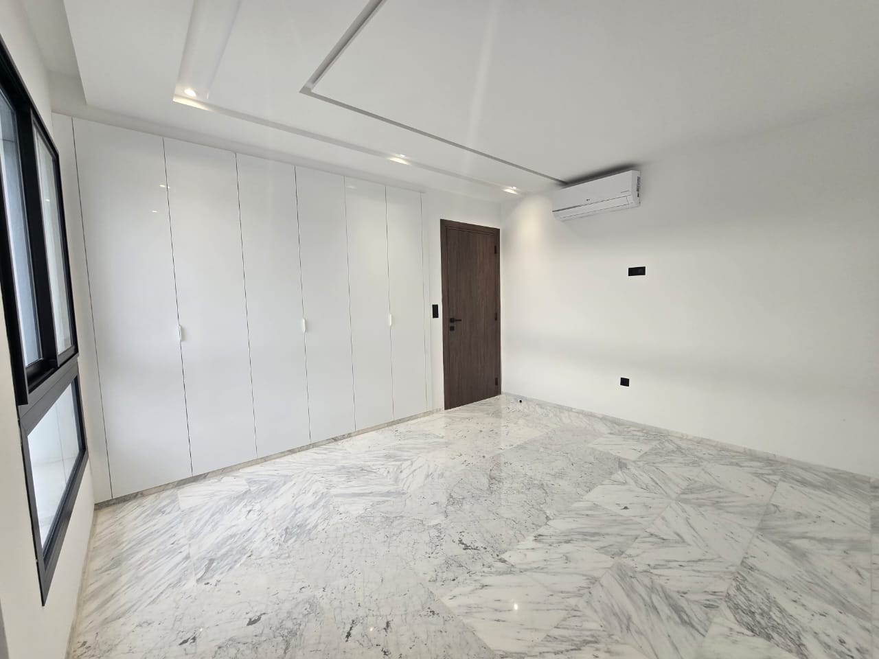 La Marsa Berge Du Lac Location Appart. 1 pice Chic s1 au lac 2