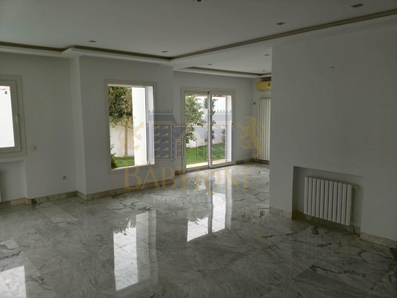 La Soukra Chotrana 2 Location Maisons Villa avec piscine  la soukra