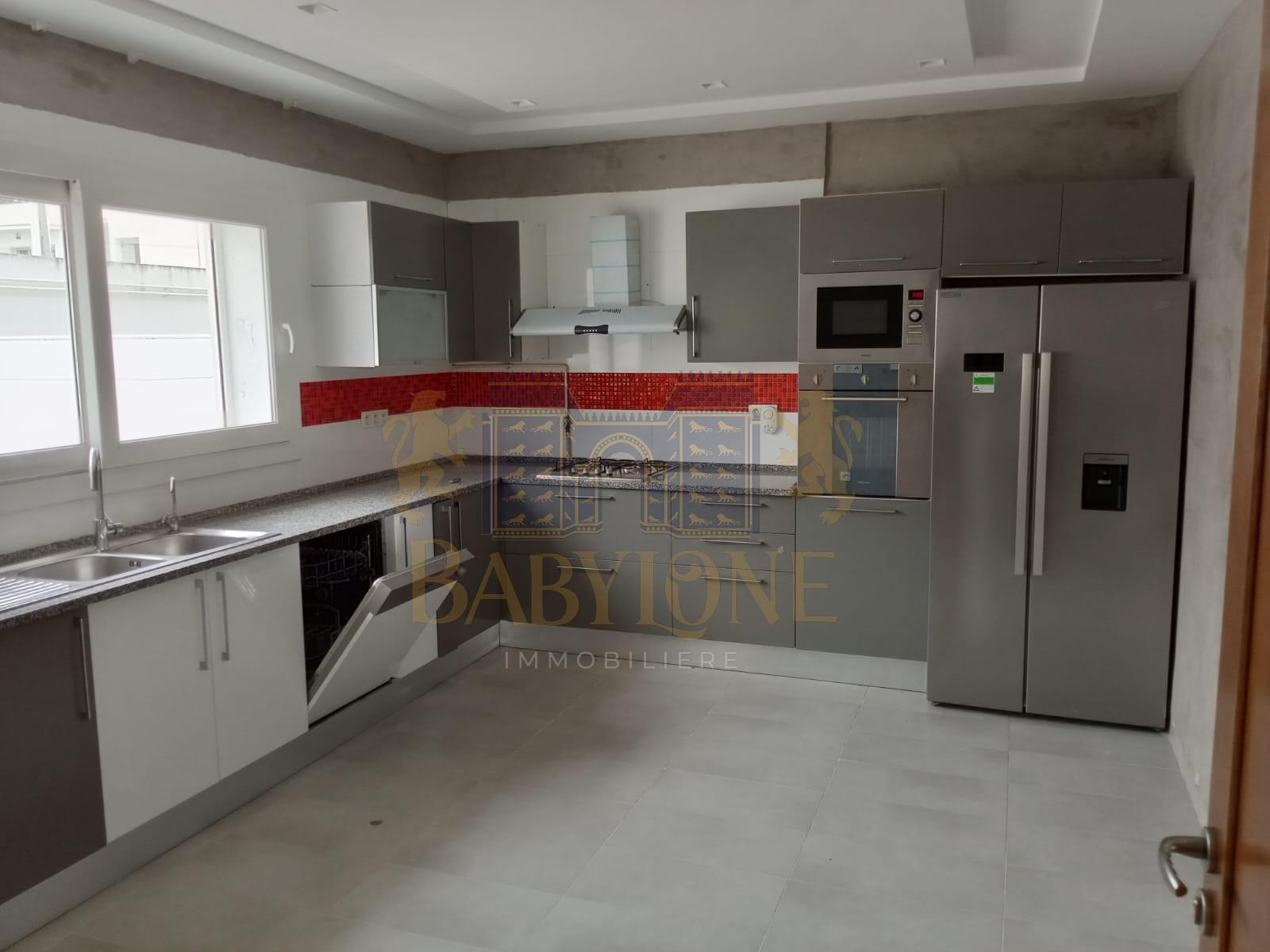 La Soukra Chotrana 2 Location Maisons Villa avec piscine  la soukra