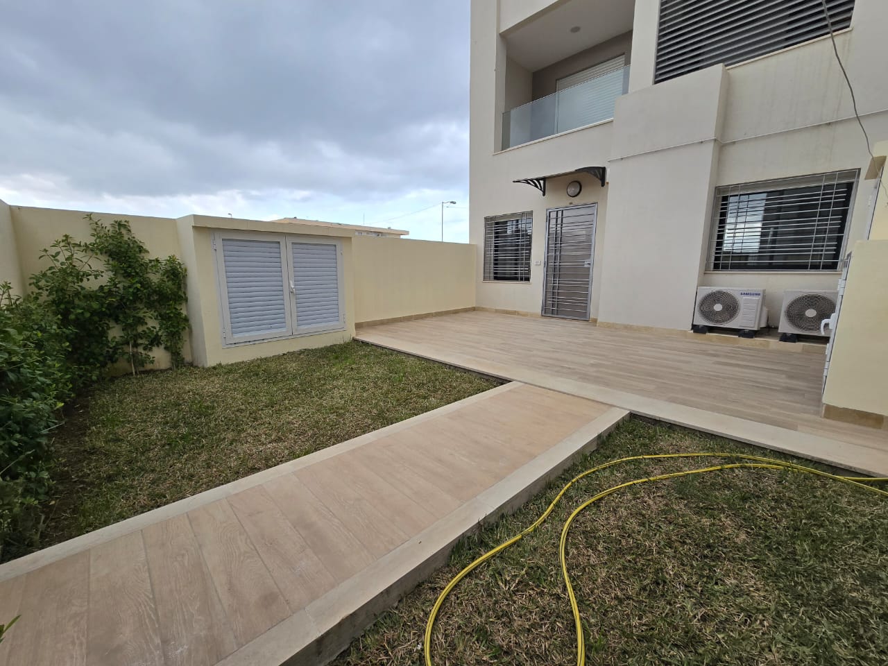 Ain Zaghouan Jardins de Carthage Location Appart. 2 pices S1 avec jardin