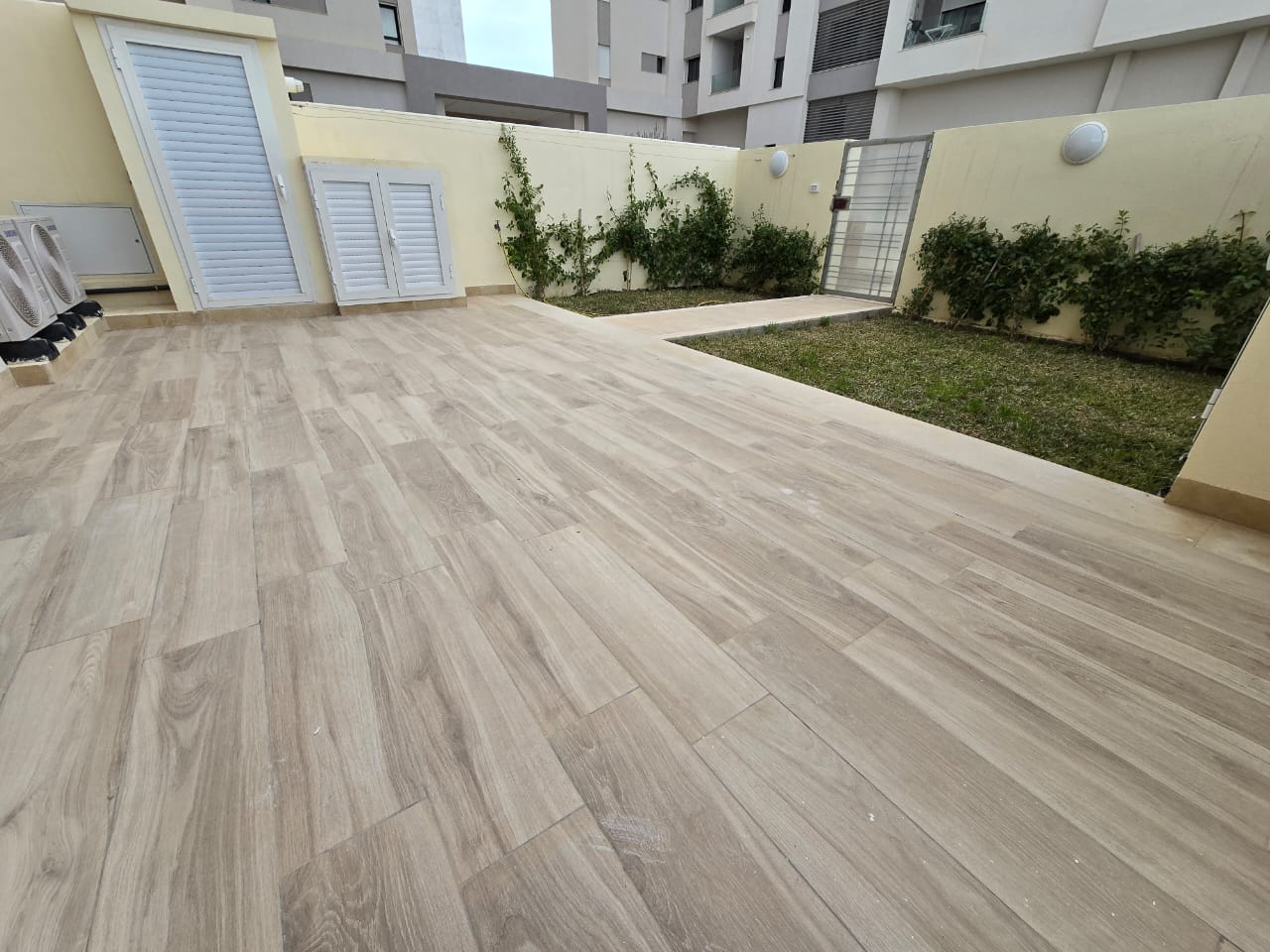 Ain Zaghouan Jardins de Carthage Location Appart. 2 pices S1 avec jardin