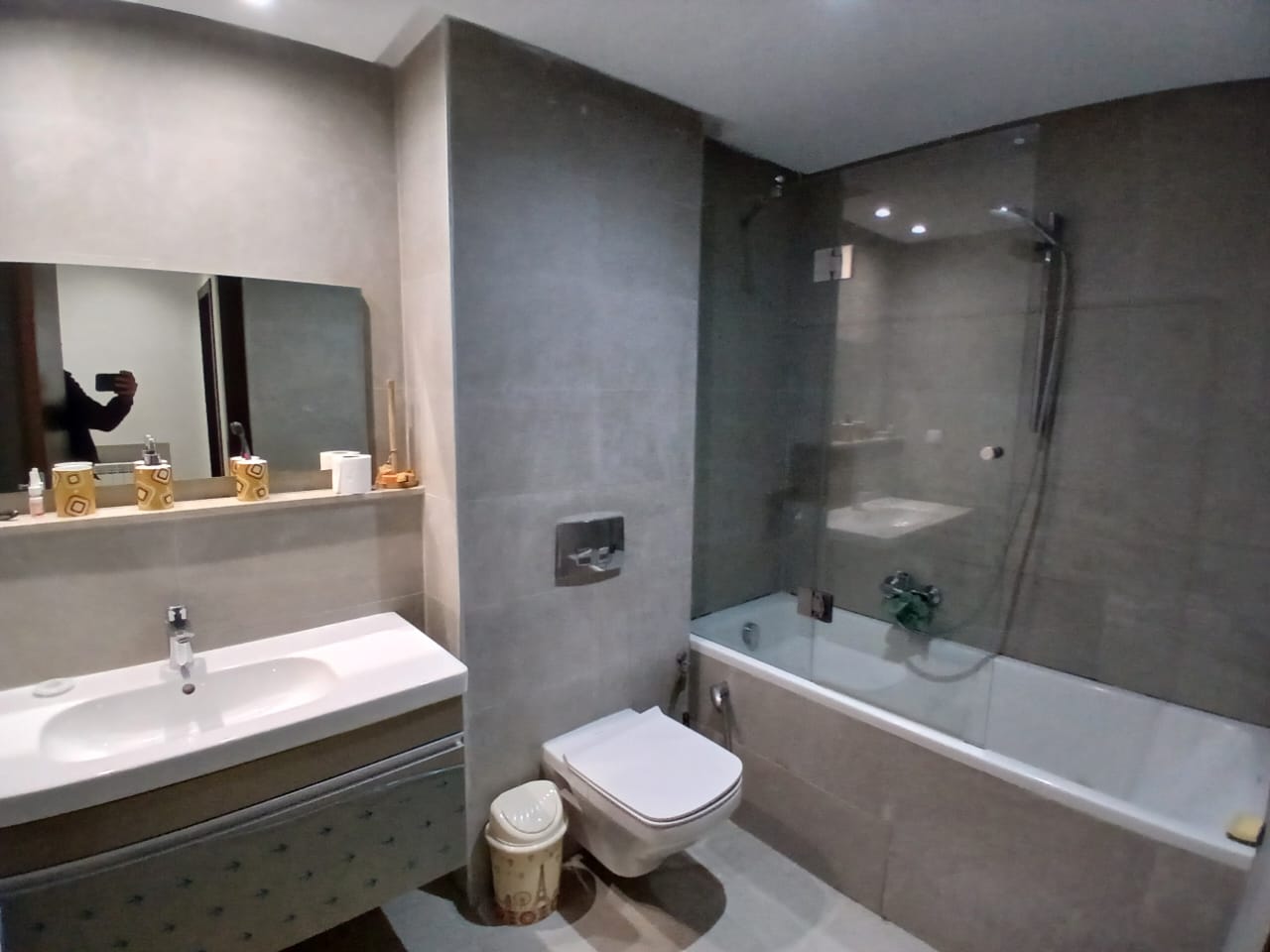 Ain Zaghouan Ain Zaghouan Location Appart. 4 pices S3 meubl  ain zaghouan nord