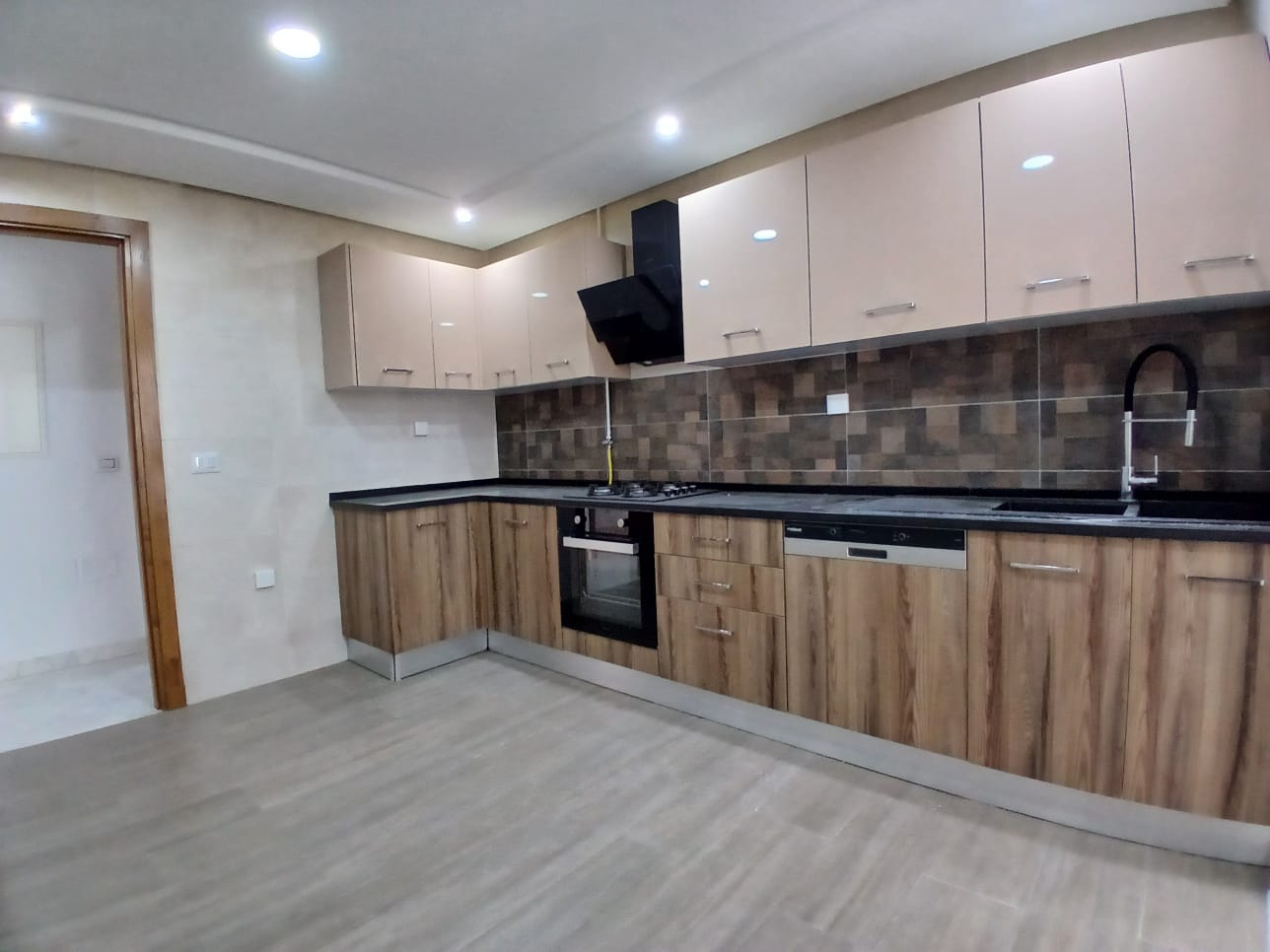 Ain Zaghouan Ain Zaghouan Location Appart. 3 pices S2 ain zaghouan nord