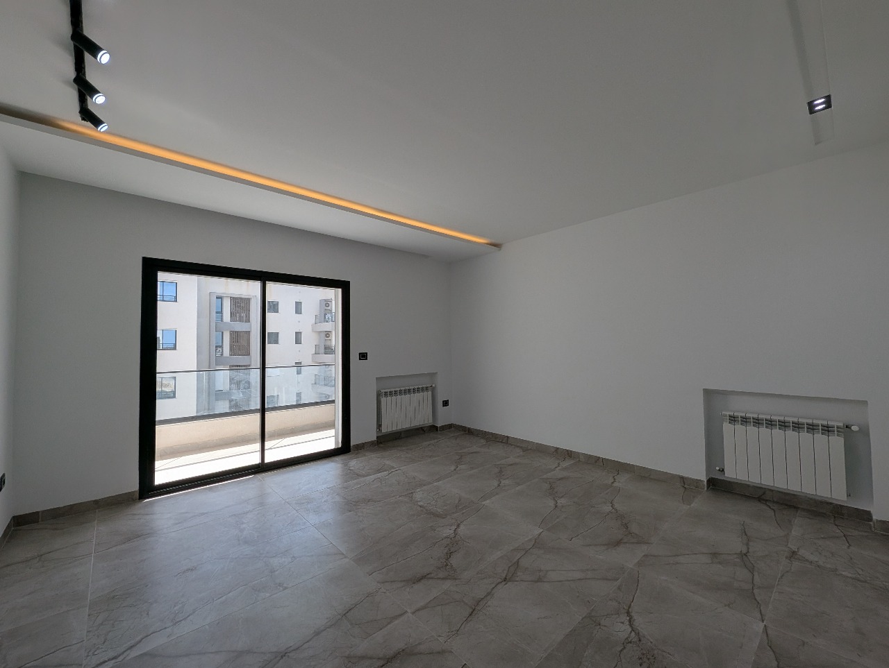 Ain Zaghouan Ain Zaghouan Location Appart. 3 pices S2  ain zaghouan nord