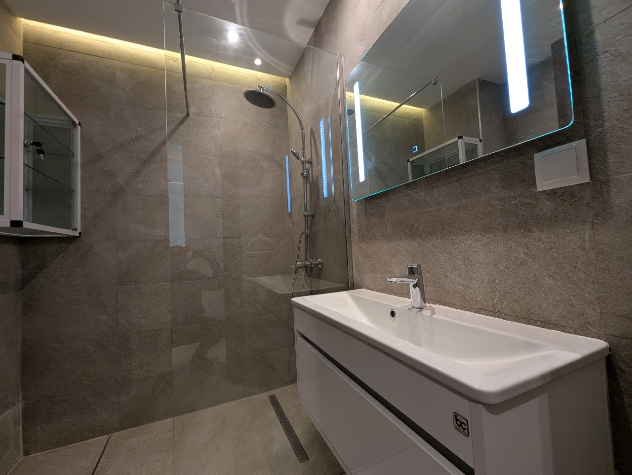 Ain Zaghouan Ain Zaghouan Location Appart. 2 pices App s 1 meubl