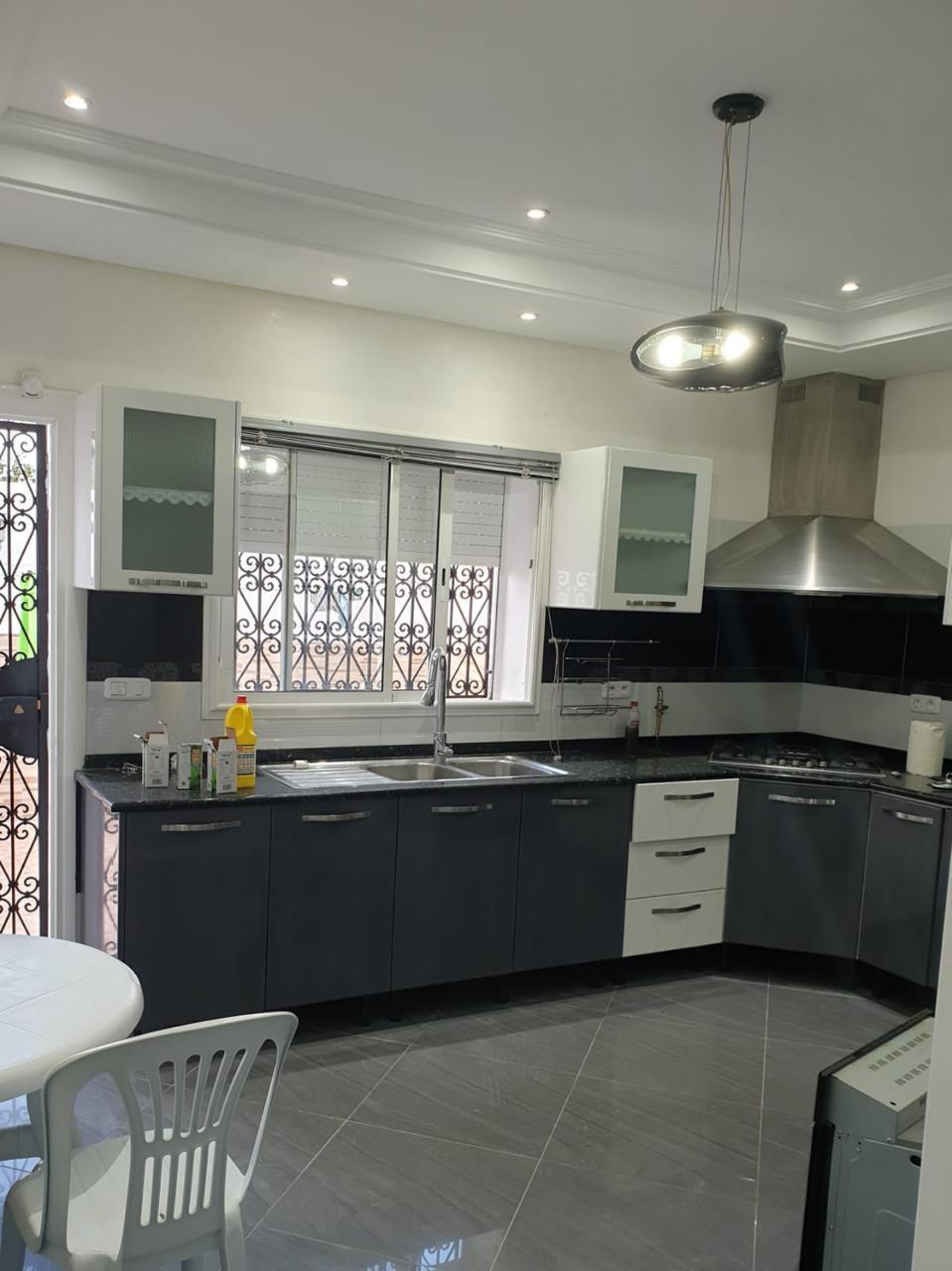 Hammamet Hammamet Vente Appart. 5 pices+ Manifique grande villa neuf