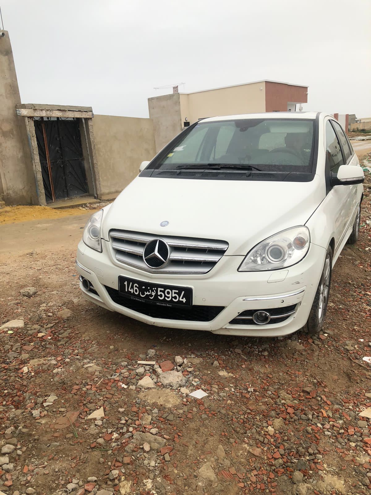 Ariana Ville Ariana Mercedes B Marcedes b160