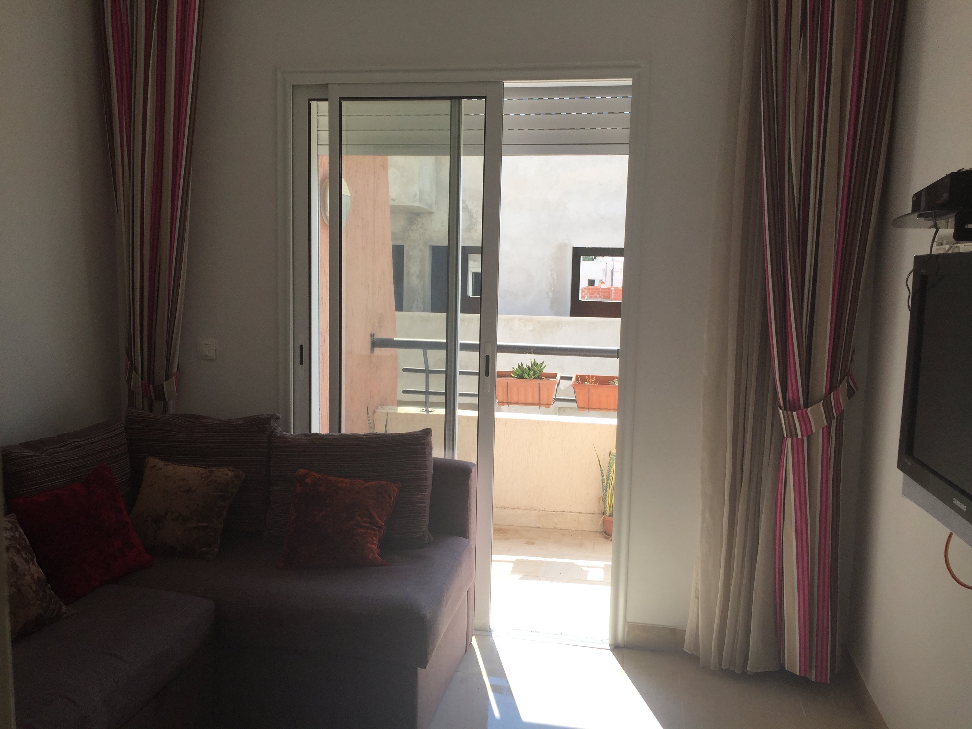 Ain Zaghouan Ain Zaghouan Location Appart. 4 pices S3 avec parking dans une residence r plus 2