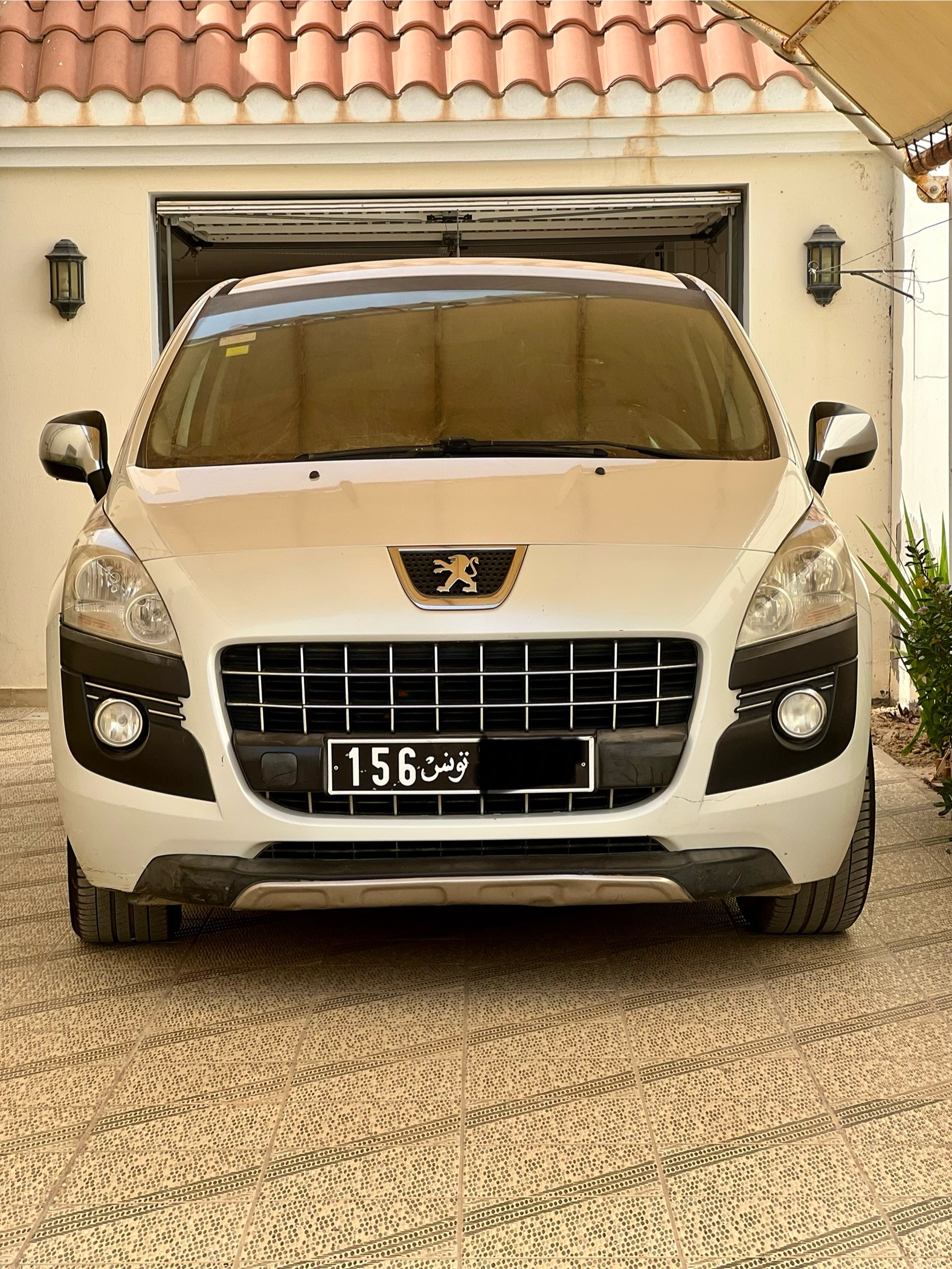 Sfax Sud Merkez Ouali Peugeot 3008 Peugeot 3008 premium blanc nacr