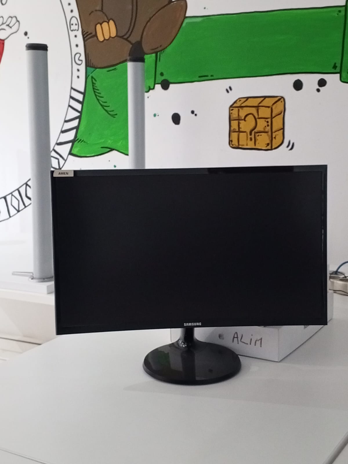Cite El Khadra Kheireddine Pacha Autre Autre Ecran 24 led samsung ls24d390 hdmi
