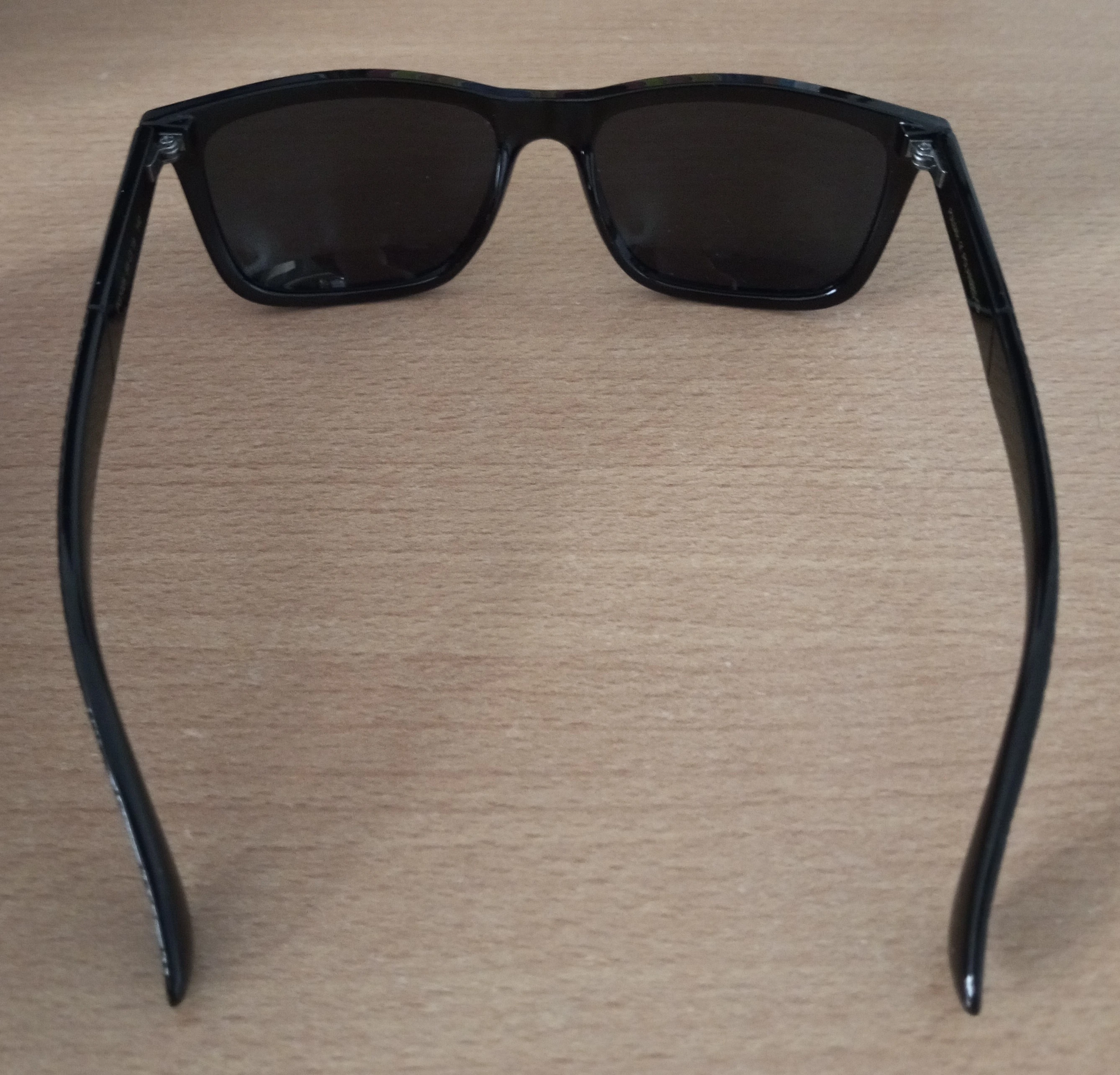 Fouchana Fouchana Autre Autre Lunette solaire pulsar presque neuf