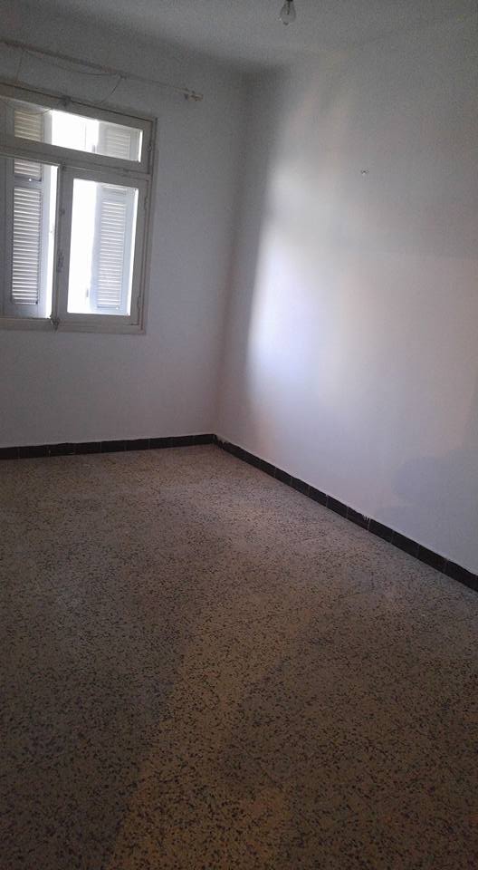 Sidi El Bechir Bab El Falla Vente Appart. 3 pices Appartement au centre ville