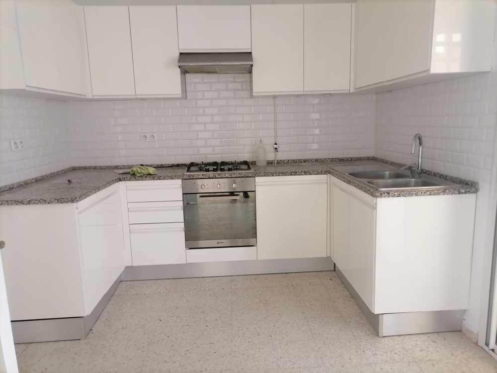 El Menzah El Menzah 4 Location Appart. 5 pices+ Un appartement s4  menzah 4