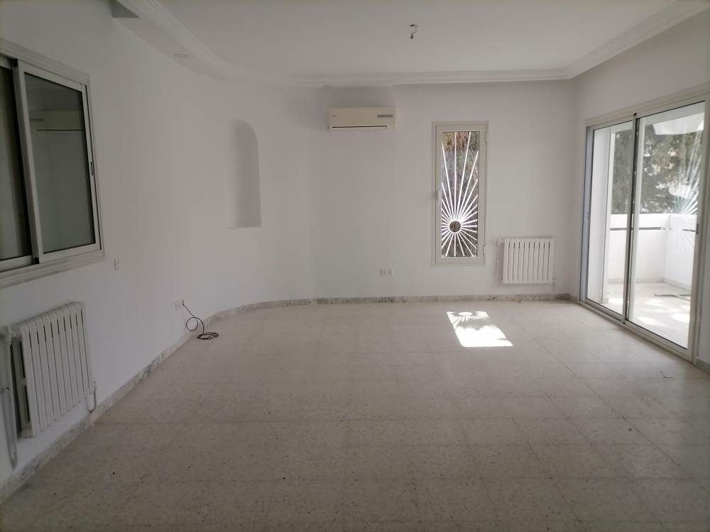 El Menzah El Menzah 4 Location Appart. 5 pices+ Un appartement s4  menzah 4