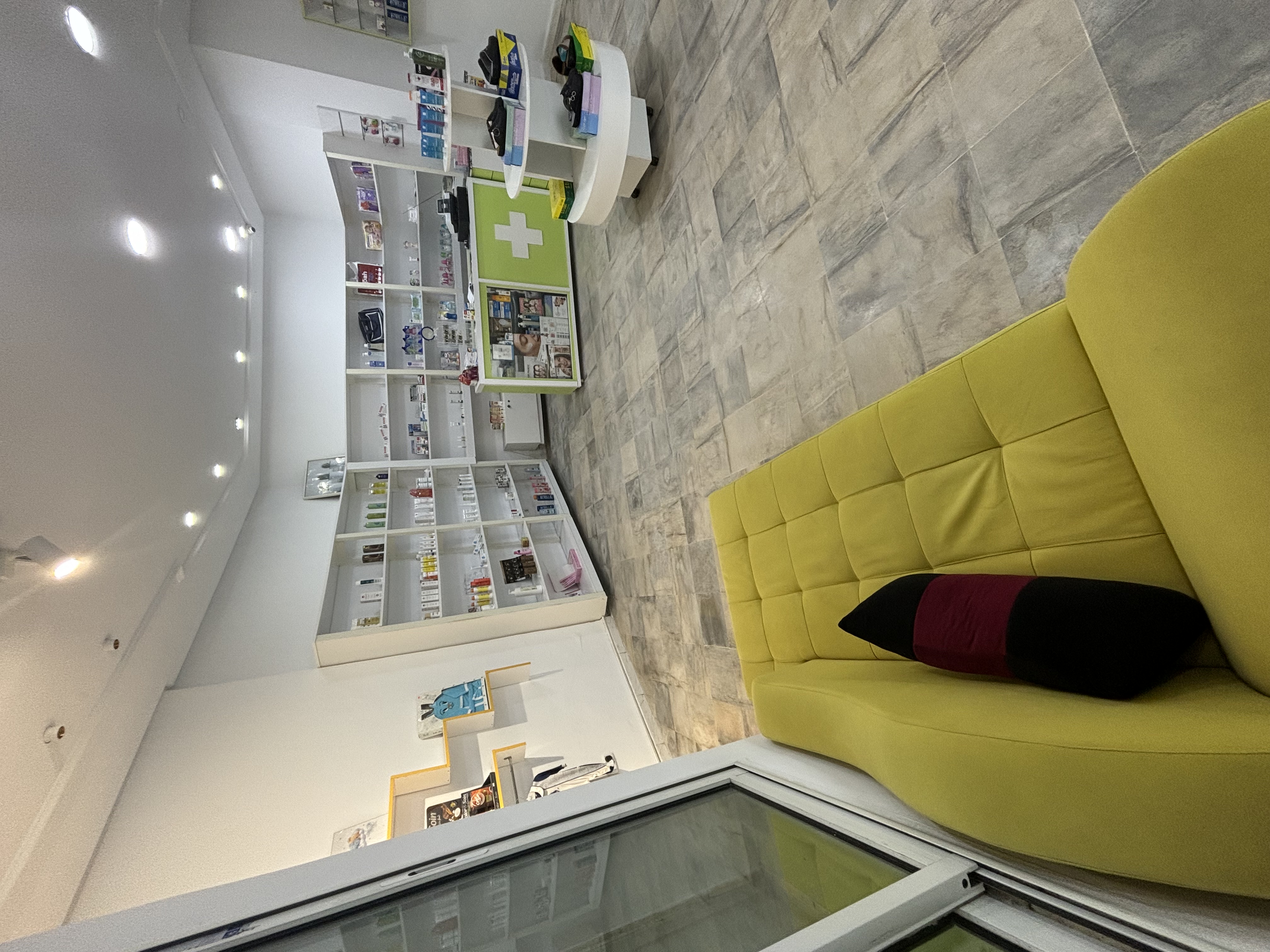 Hammam Chatt Hammam Chatt Bureaux & Commerces Fond de Commerce Fonds de commerce parapharmacie ou autre commerce