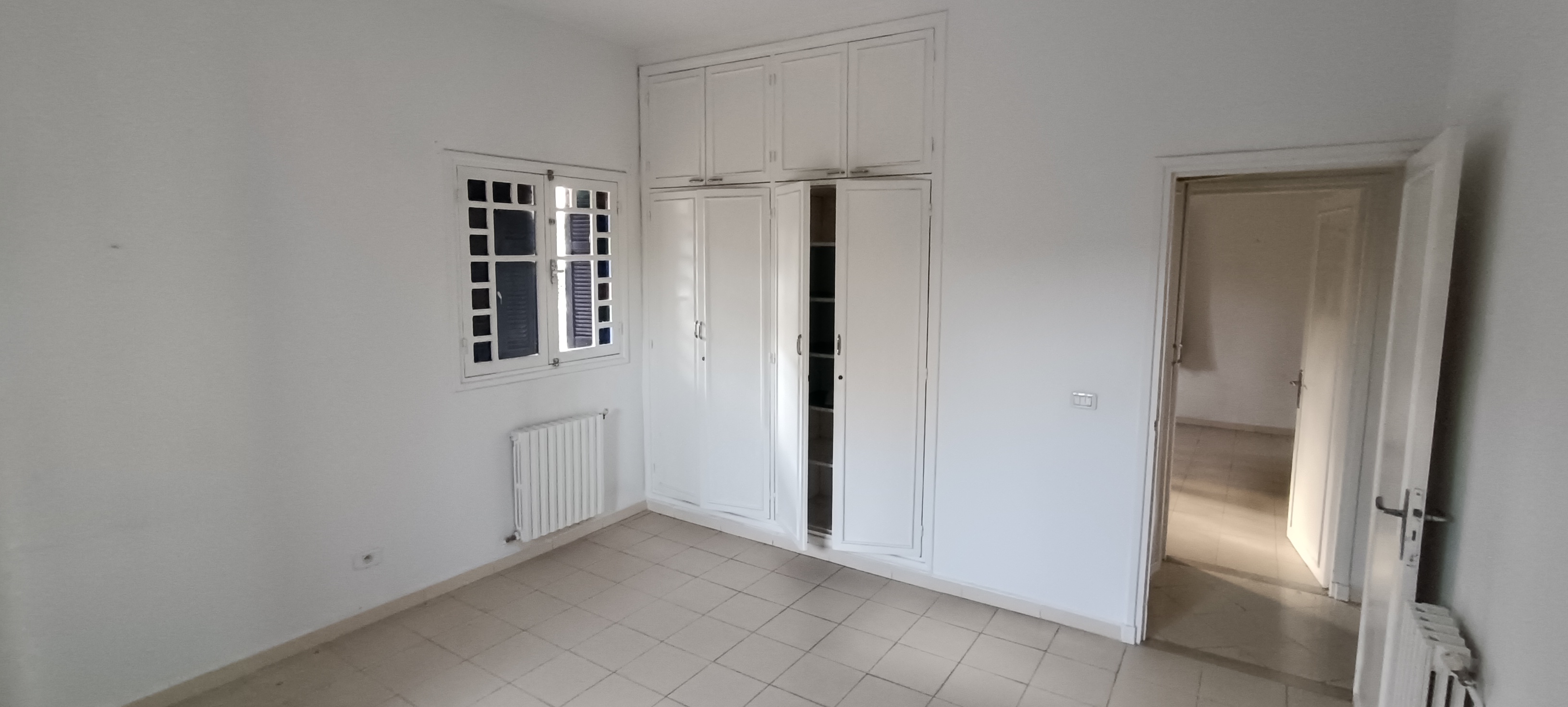 El Menzah Mutuelle Ville Location Appart. 4 pices Rdc de villa avec beau jardin