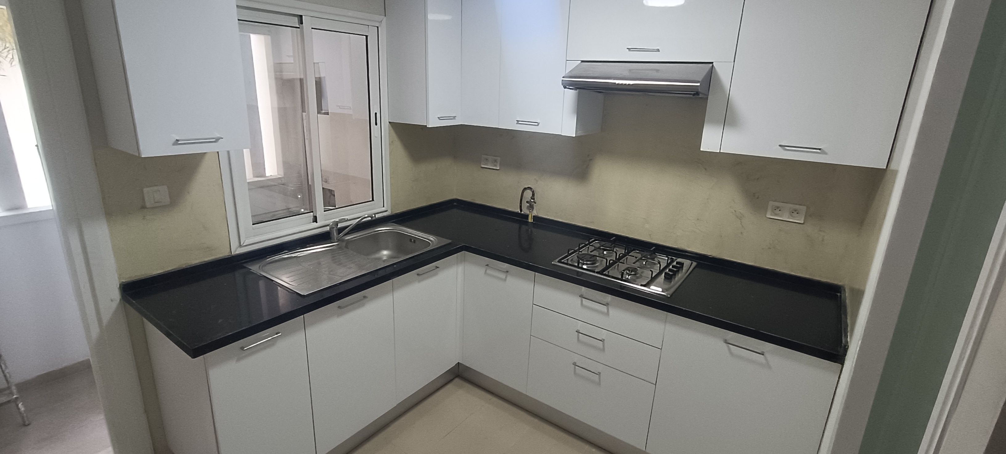 El Menzah Mutuelle Ville Location Appart. 3 pices Appartement s2 rnov au rdc