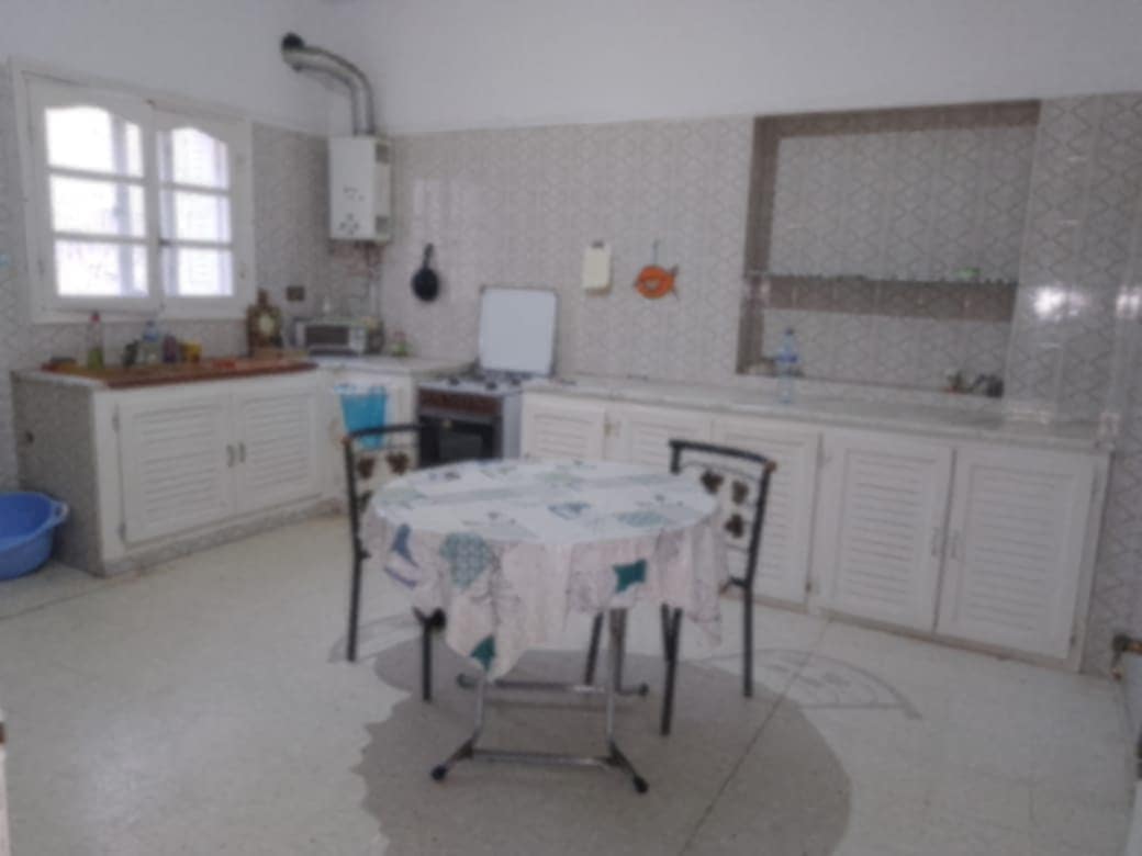 Raoued Ariana Essoughra Location Maisons Une chambre individuelle pour fille prs d'esprit