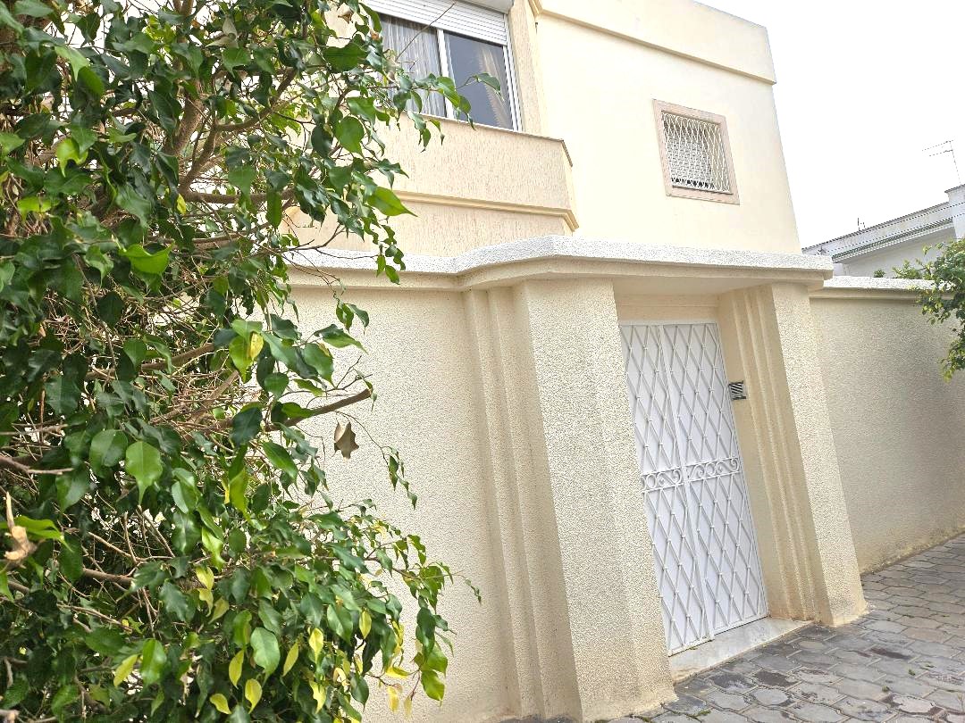 El Omrane El Omrane Vente Maisons Villa moderne jumel 3 niveaux bon tat