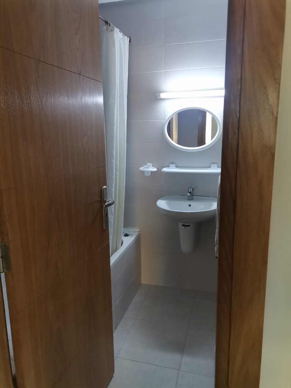La Soukra La Soukra Location Appart. 3 pices Appartement 3pieces avec place parking au sous sol