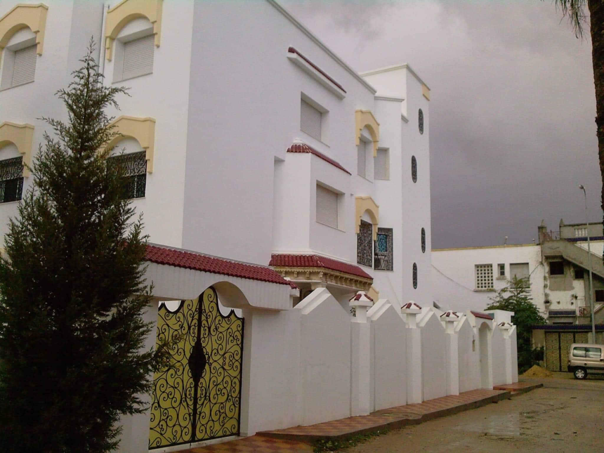 Le Bardo Le Bardo Vente Maisons R plus2 partag en villa 2appartements et 3studios