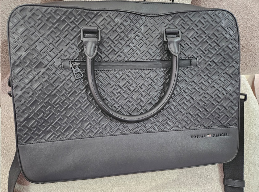 Ariana Ville Riadh Landlous Autre Autre Sacoche pour ordinateur portable tommy hilfiger