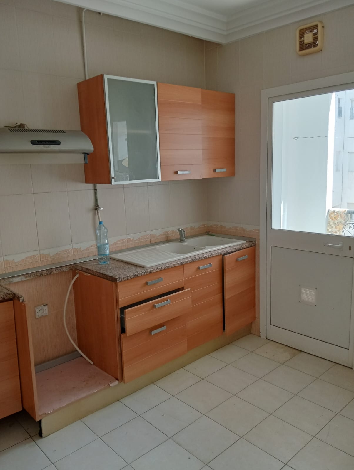 La Marsa El Aouina Vente Appart. 2 pices S2 cite el wahat l'aouinatunis