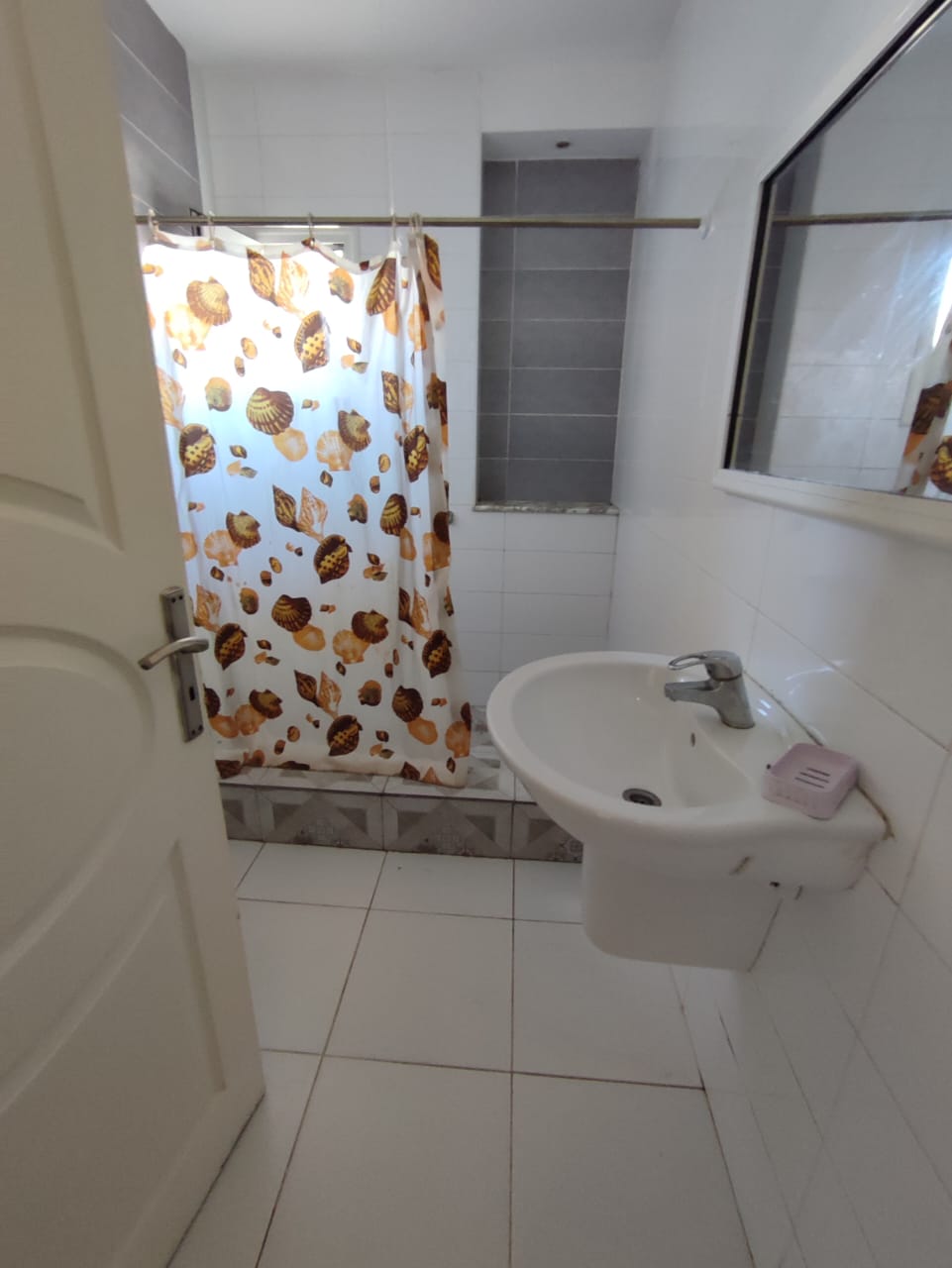 Hammam Chatt Hammam Chatt Location Appart. 4 pices Appart s3  hammam chatt