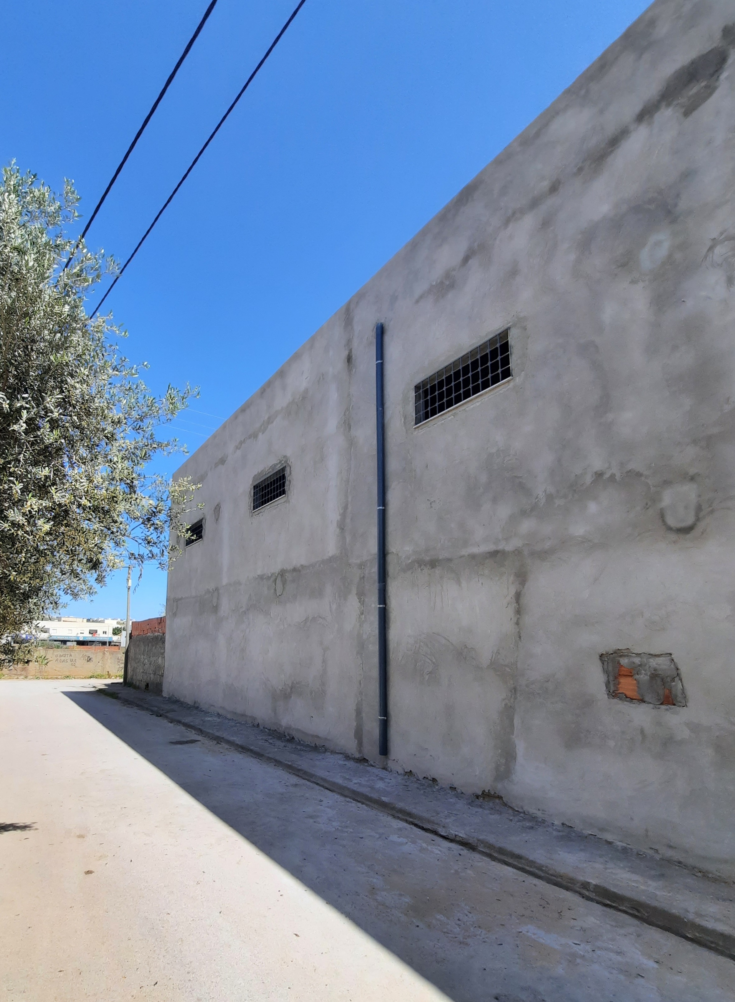 Mnihla Mnihla Location Surfaces Dpt de stockage ou salle polyvalente