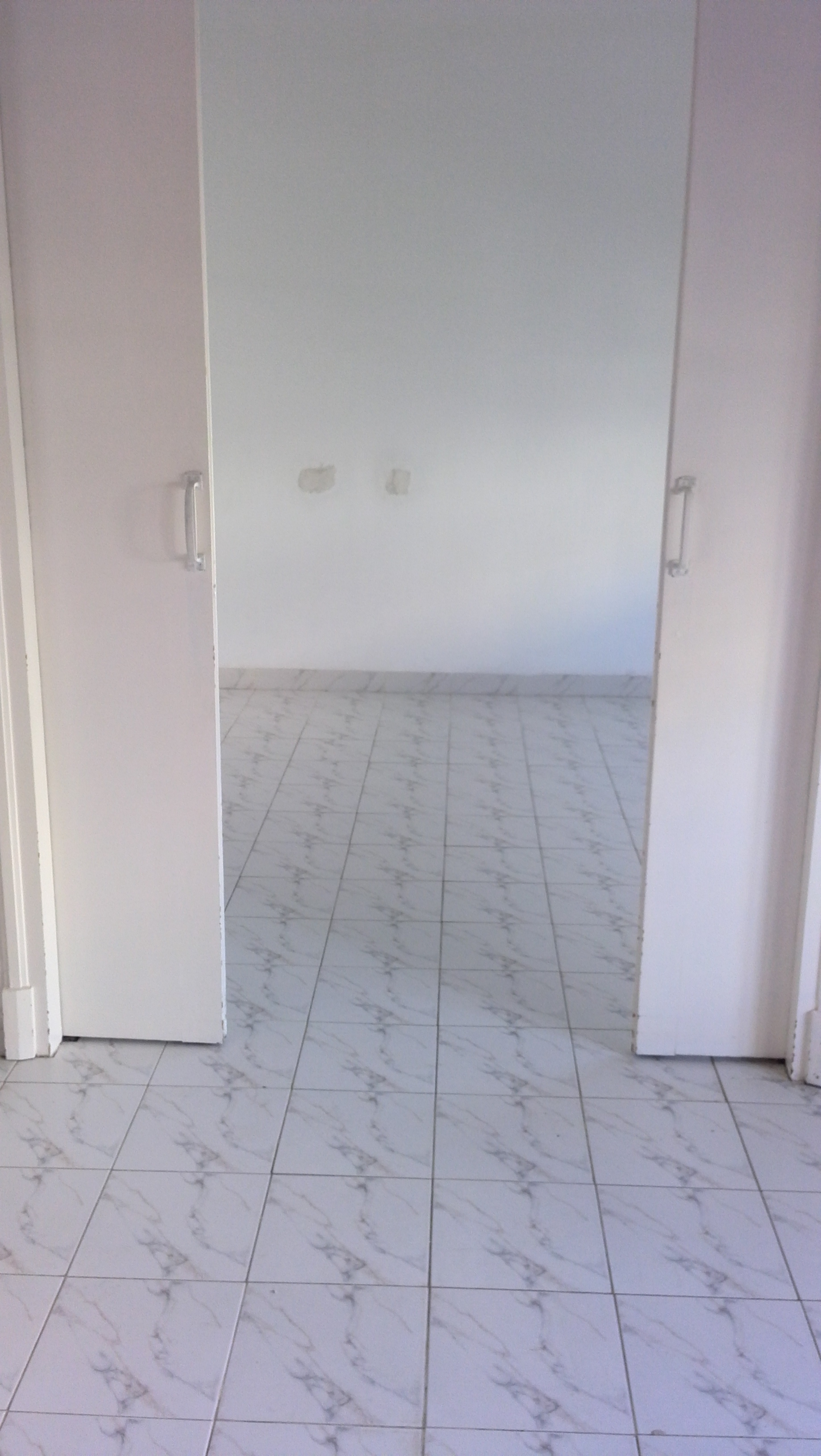 El Menzah El Menzah 1 Location Appart. 3 pices Super appt renove s2 cite mahrajene manzah 1