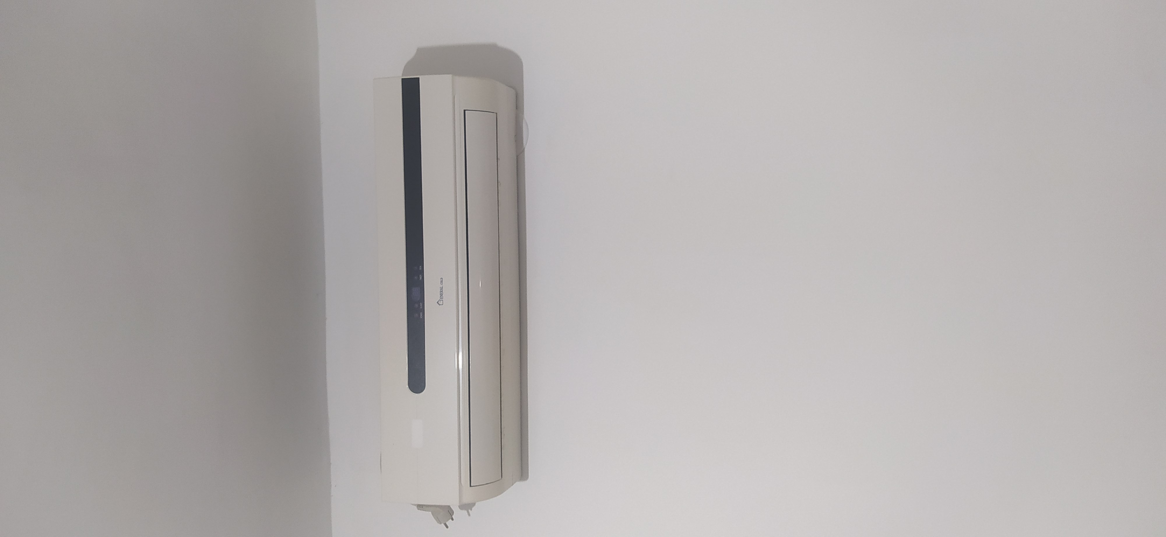 Fouchana Fouchana Climatiseur Autre Clim 12000 froid bonne occasion