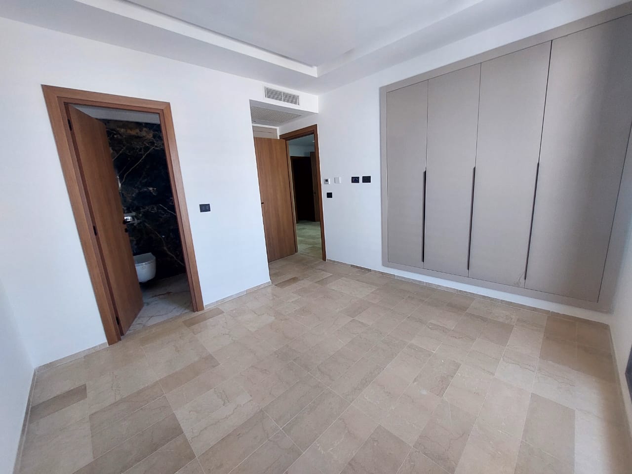 Ain Zaghouan Jardins de Carthage Location Appart. 1 pice Particulier loue un appartement neuf