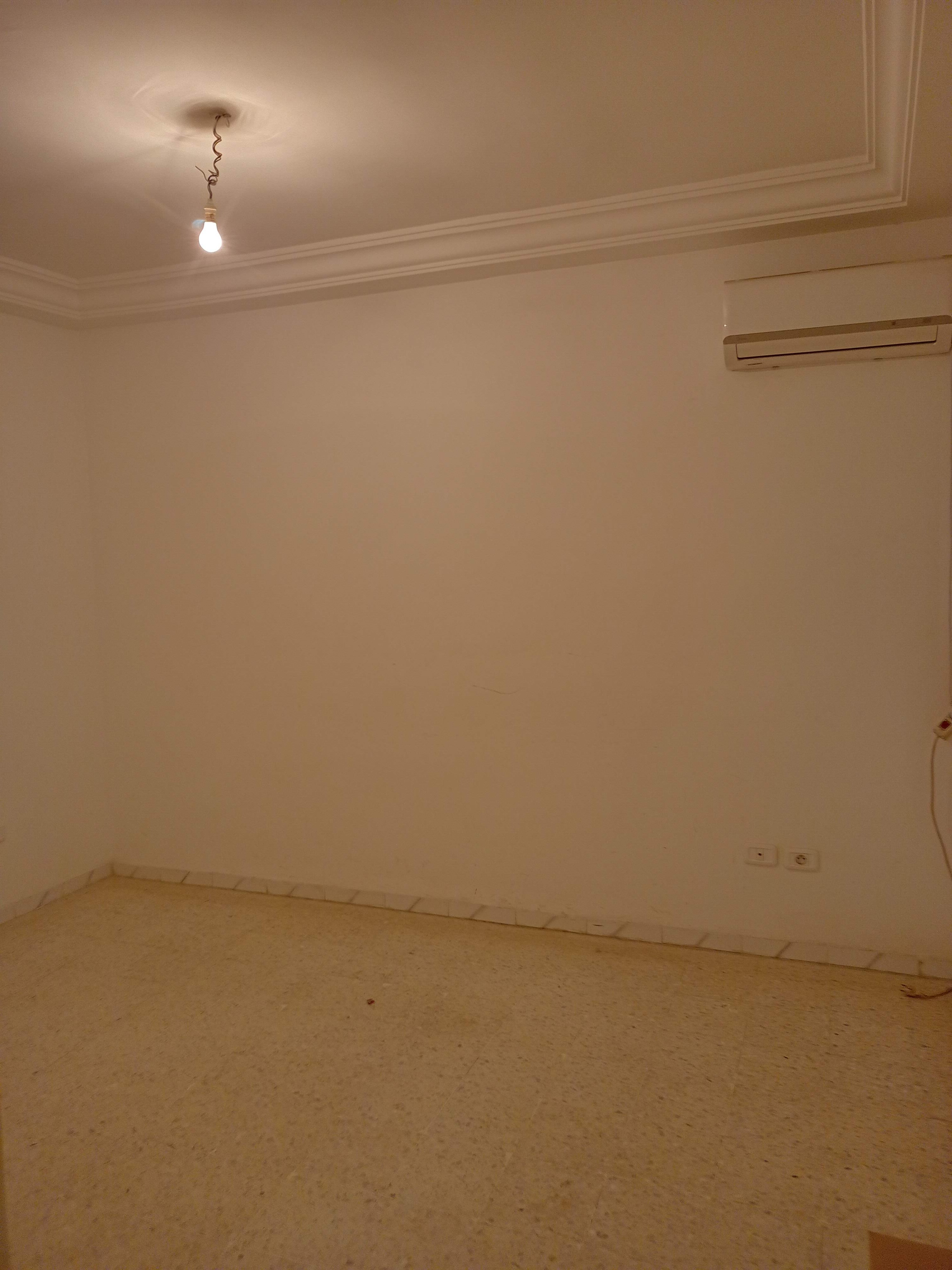 El Hrairia El Hrairia Location Appart. 1 pice Apt s plus 1 diar bn mahmoud 1er etage elagba