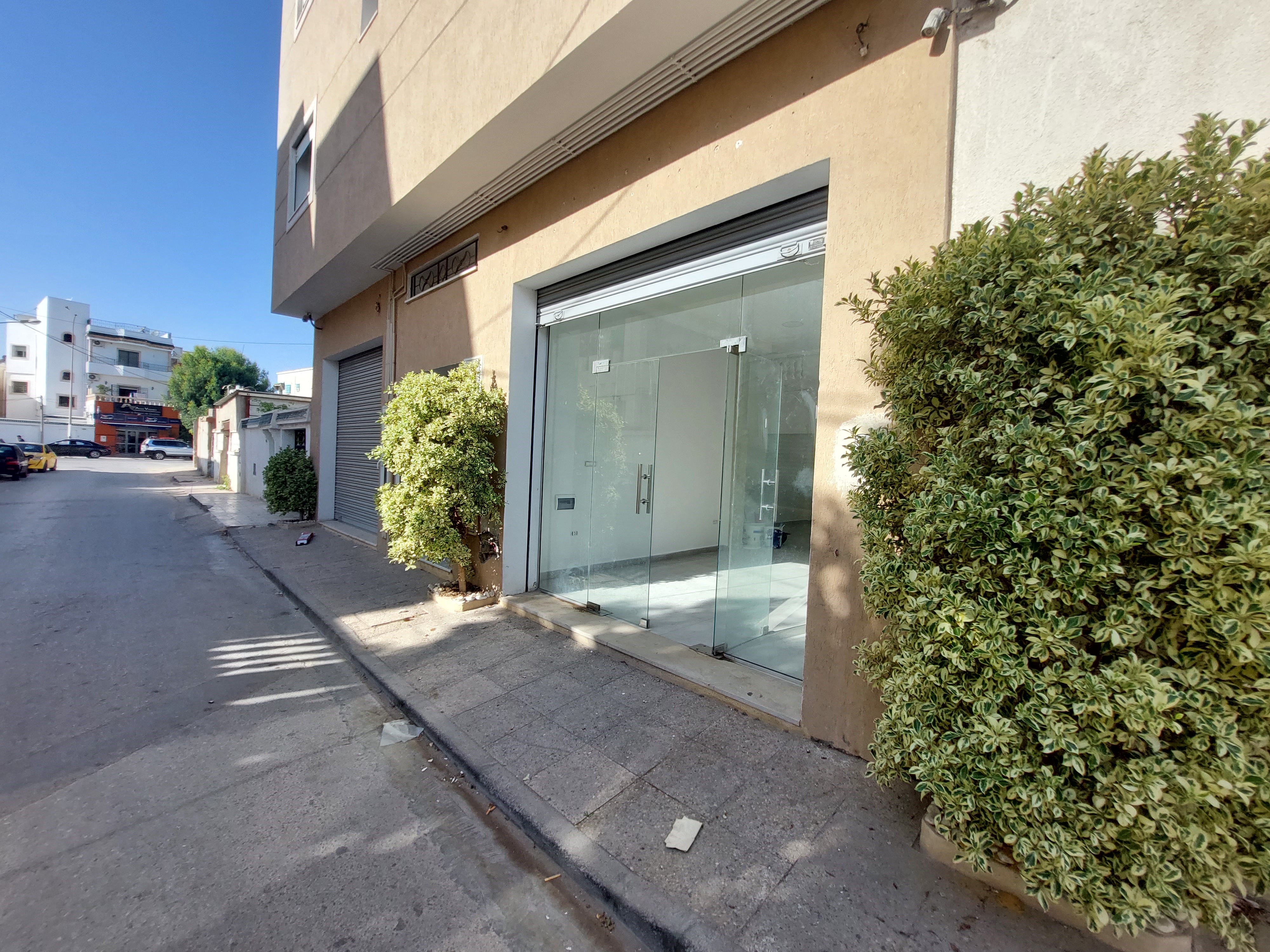 El Kram Le Kram Est Bureaux & Commerces Surfaces Local commercial