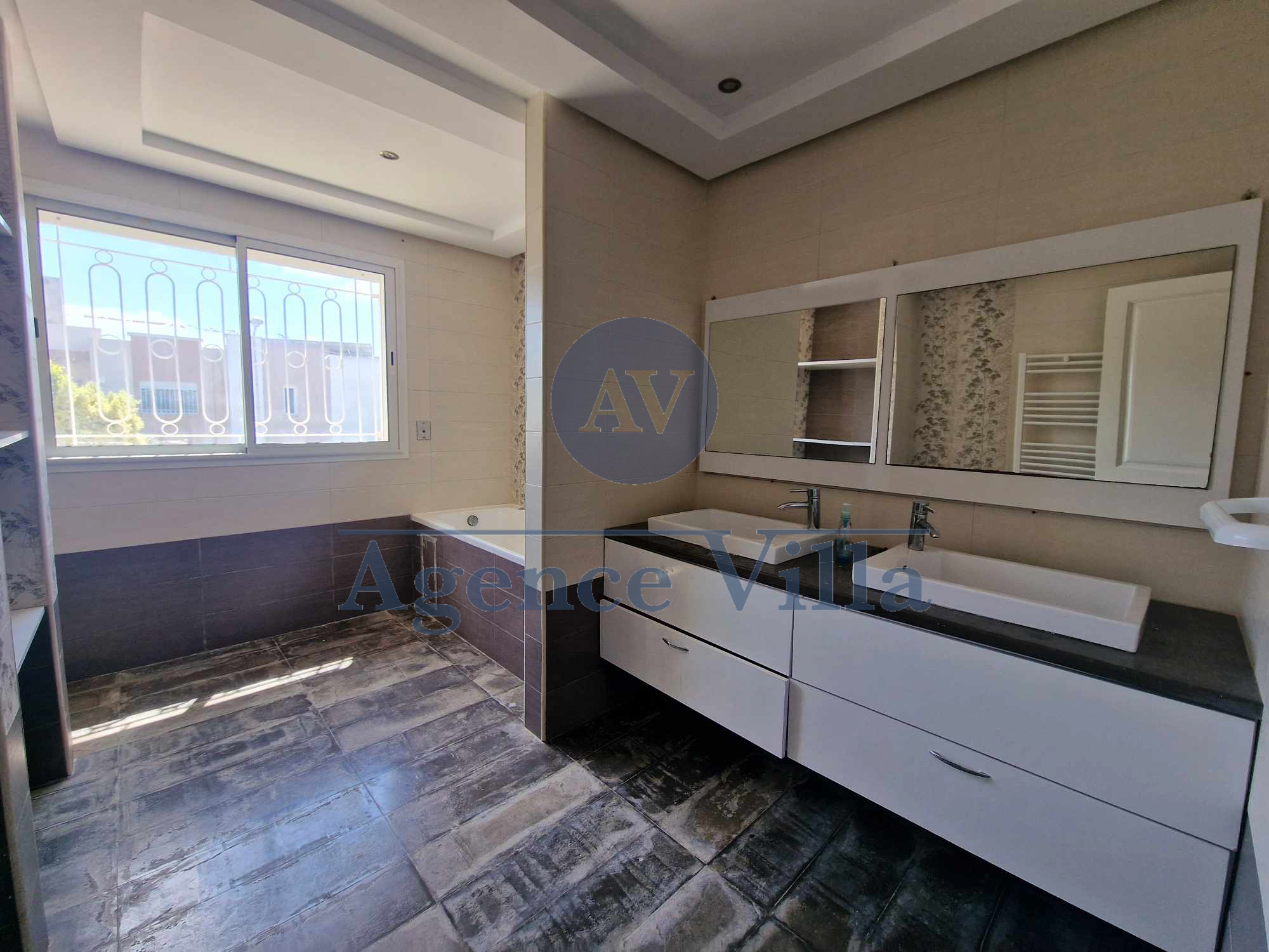 La Soukra La Soukra Vente Duplex Un duplex s4  la soukra avec piscine