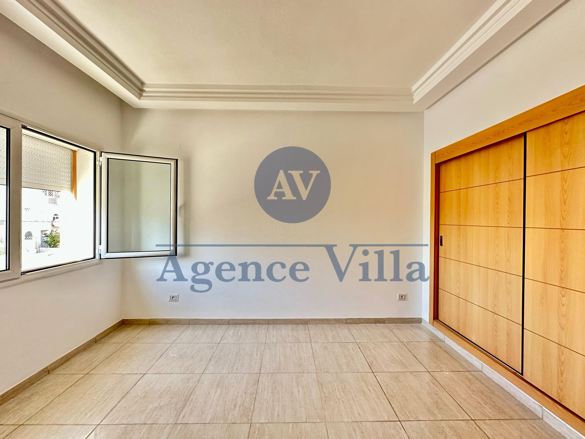La Marsa Marsa Ennassim Location Appart. 4 pices Un appartement s3  la marsa avec place parking