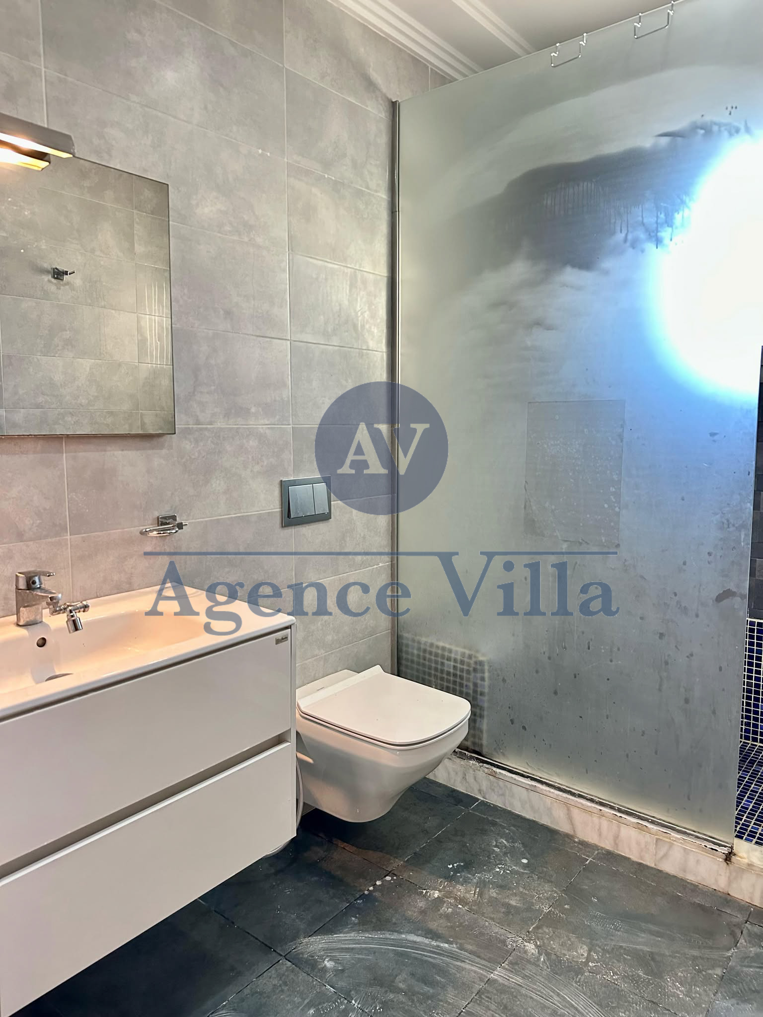 La Marsa Marsa Ennassim Location Appart. 4 pices Un appartement s3  la marsa avec place parking