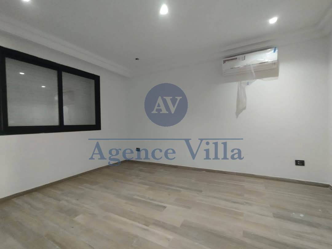 Ain Zaghouan Ain Zaghouan Location Appart. 5 pices+ Un triplex s4 neuf  ain zaghouan