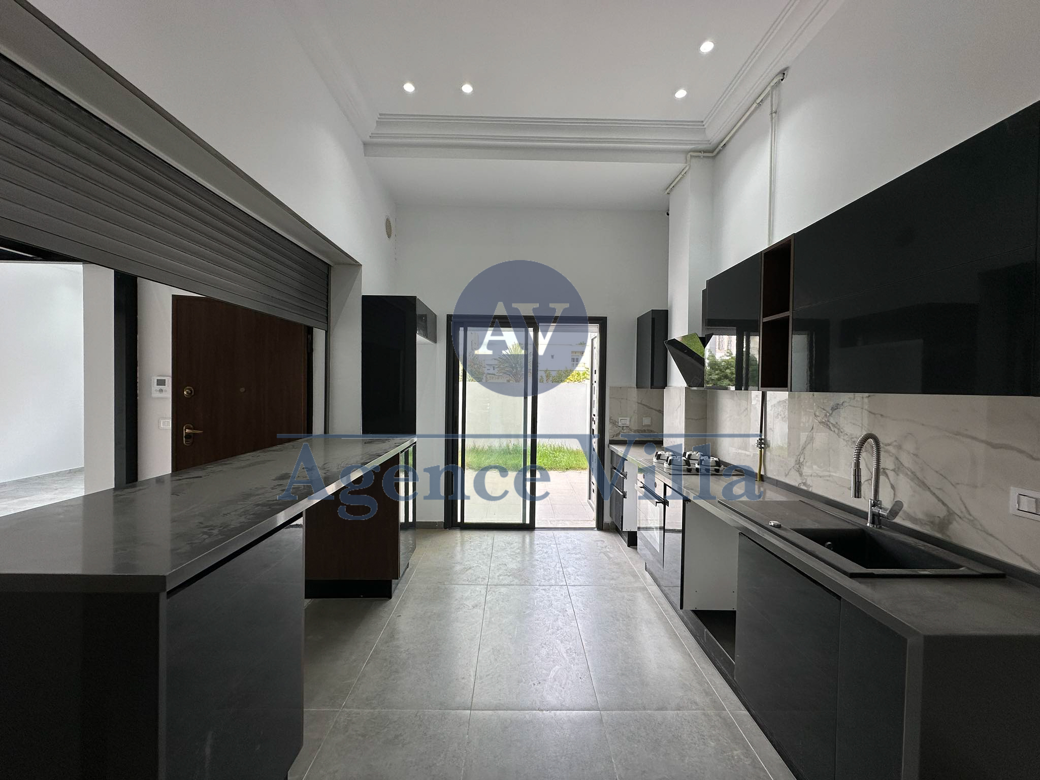 Ain Zaghouan Jardins de Carthage Location Appart. 4 pices Un appartement s3 aux jardins de carthage