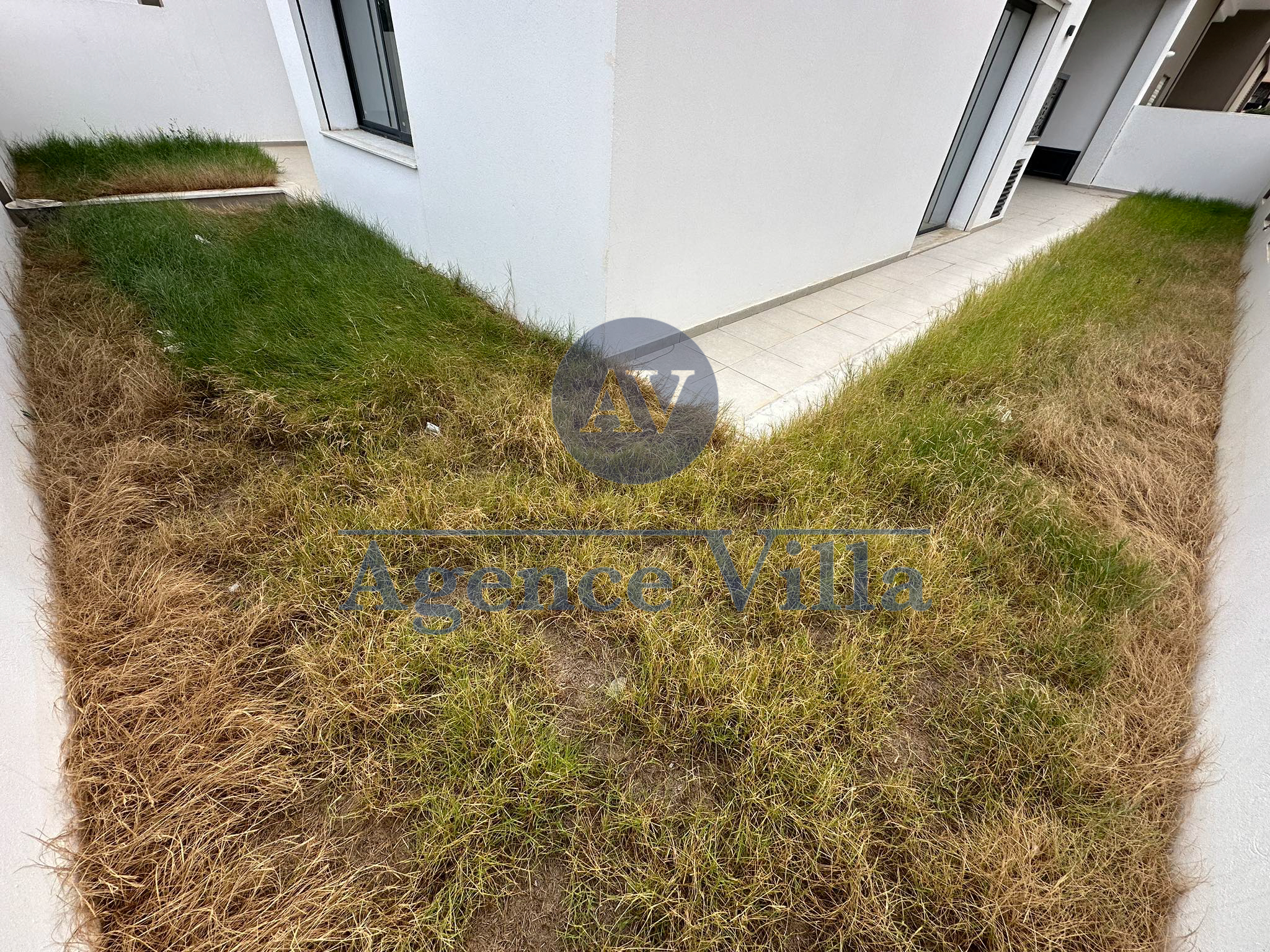Ain Zaghouan Jardins de Carthage Location Appart. 4 pices Un appartement s3 aux jardins de carthage