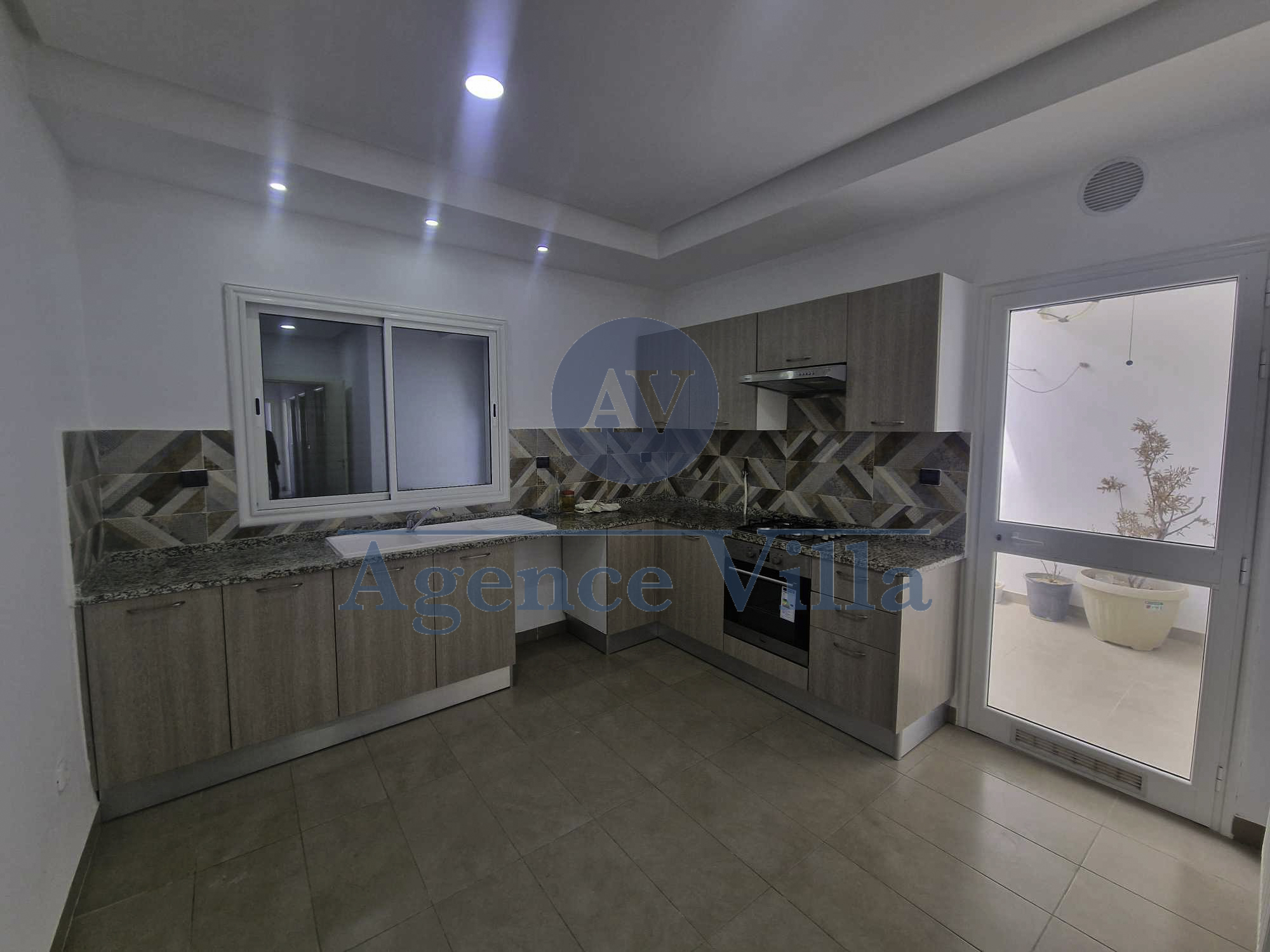 La Marsa Cite Erriadh Location Appart. 4 pices Un appartement  la marsa cit erriadh