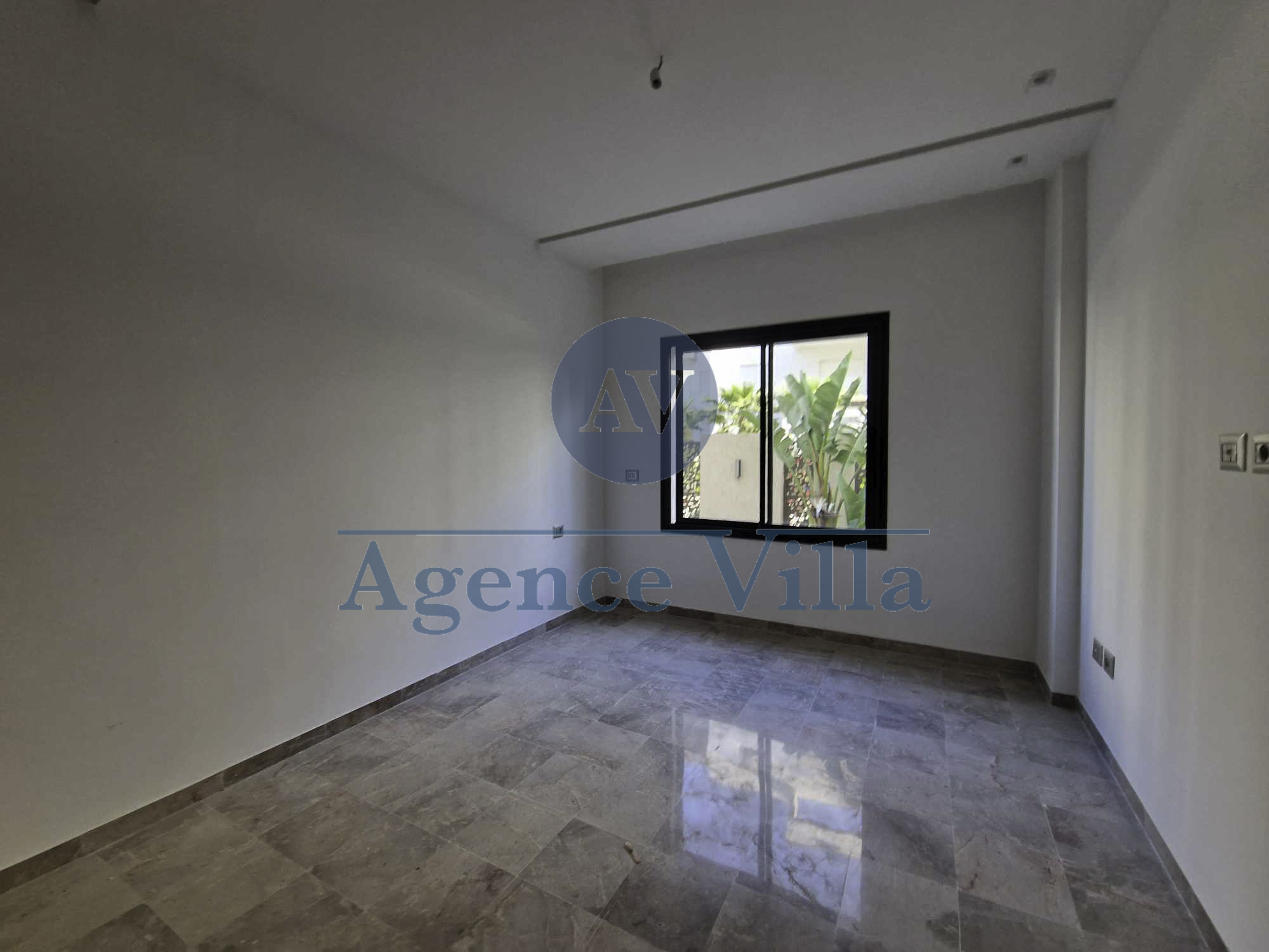 Ain Zaghouan Ain Zaghouan Vente Appart. 3 pices Un appartement s2  ain zaghouan avec jardin