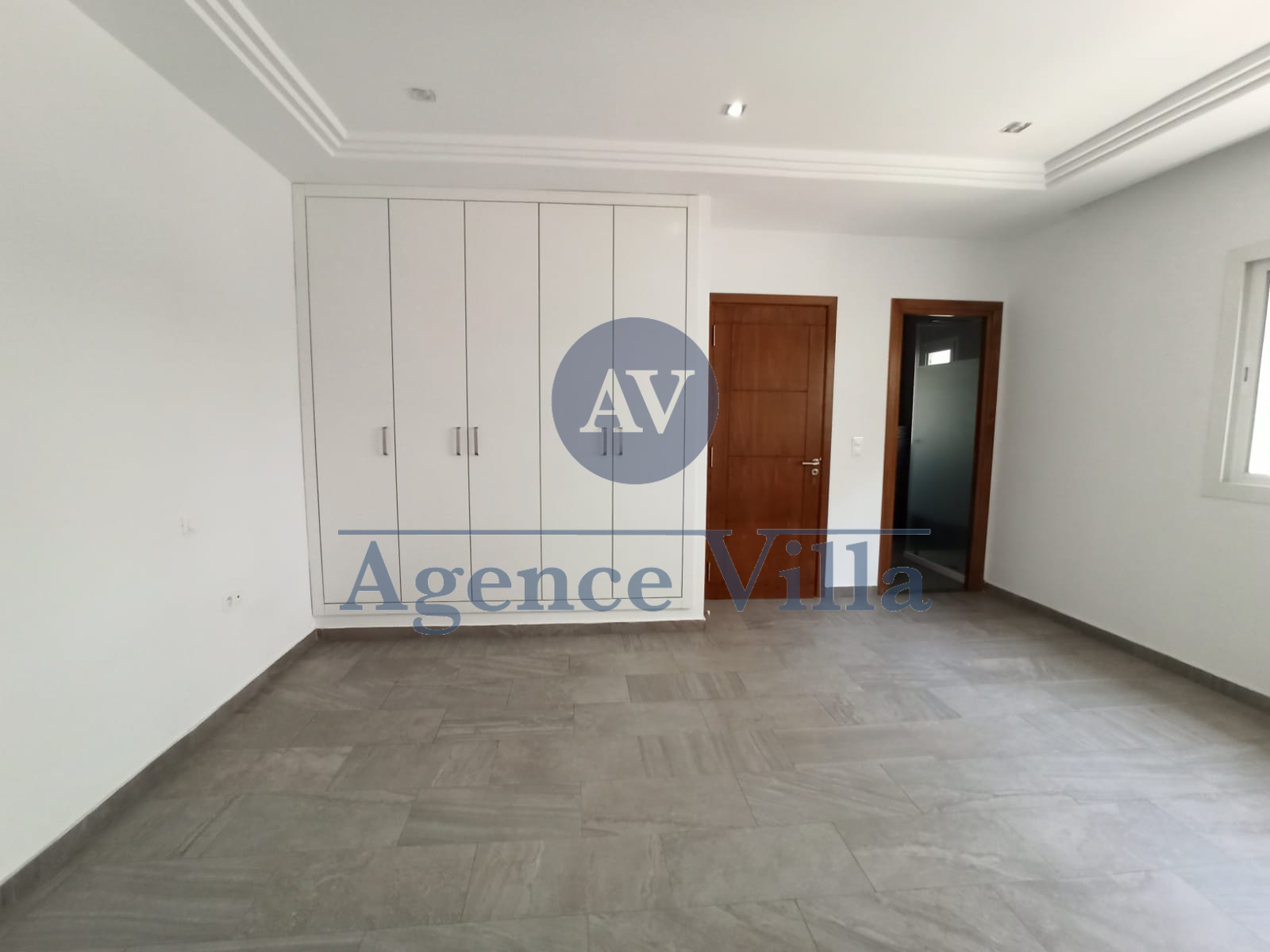 La Soukra La Soukra Location Maisons Une villa s5  la soukra avec piscine et jardin