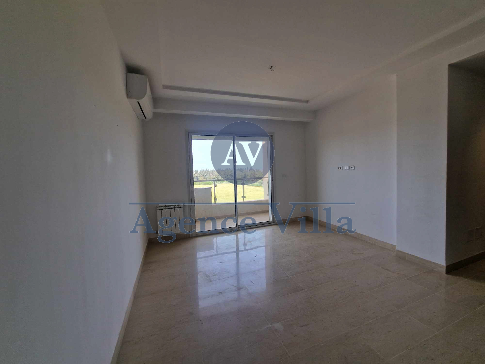 La Soukra La Soukra Location Appart. 4 pices Un appartement s3 avec place parking  la soukra
