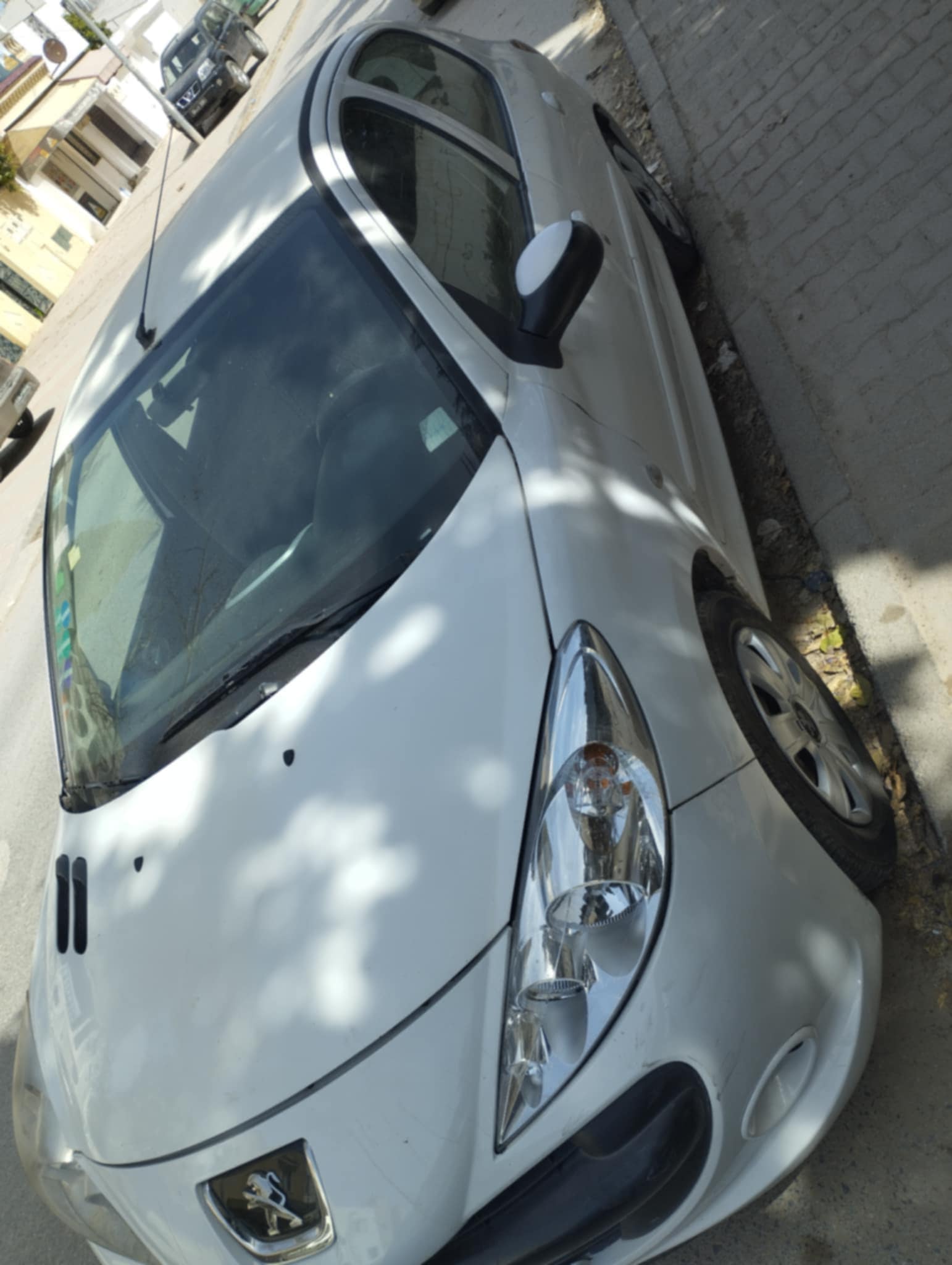 La Soukra Borj Louzir Peugeot 206+ 206 plus  zro masrouf