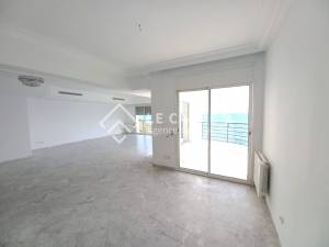 La Marsa Berge Du Lac Location Appart. 1 pice S3 de 190m2 avec vue sur le lac