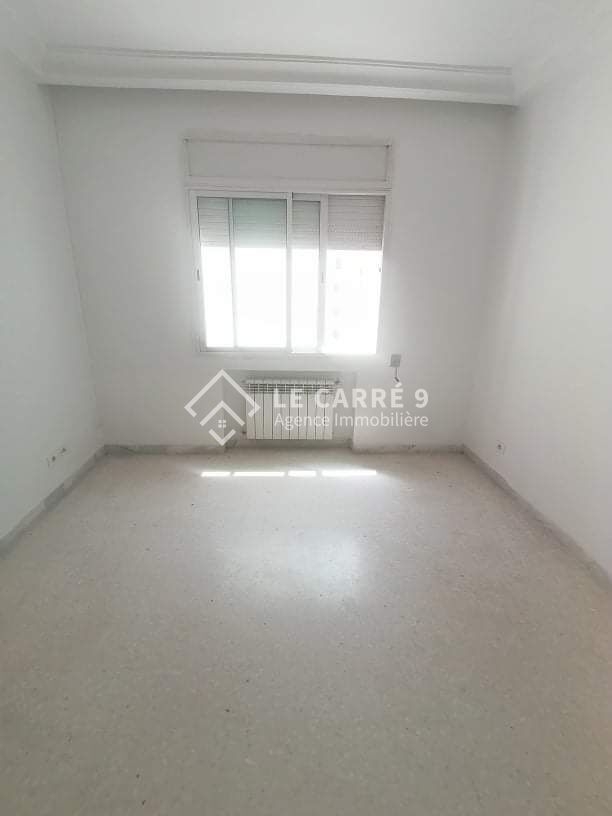 La Marsa El Aouina Vente Appart. 2 pices Un s1 de 65m2  cit les palmeraies