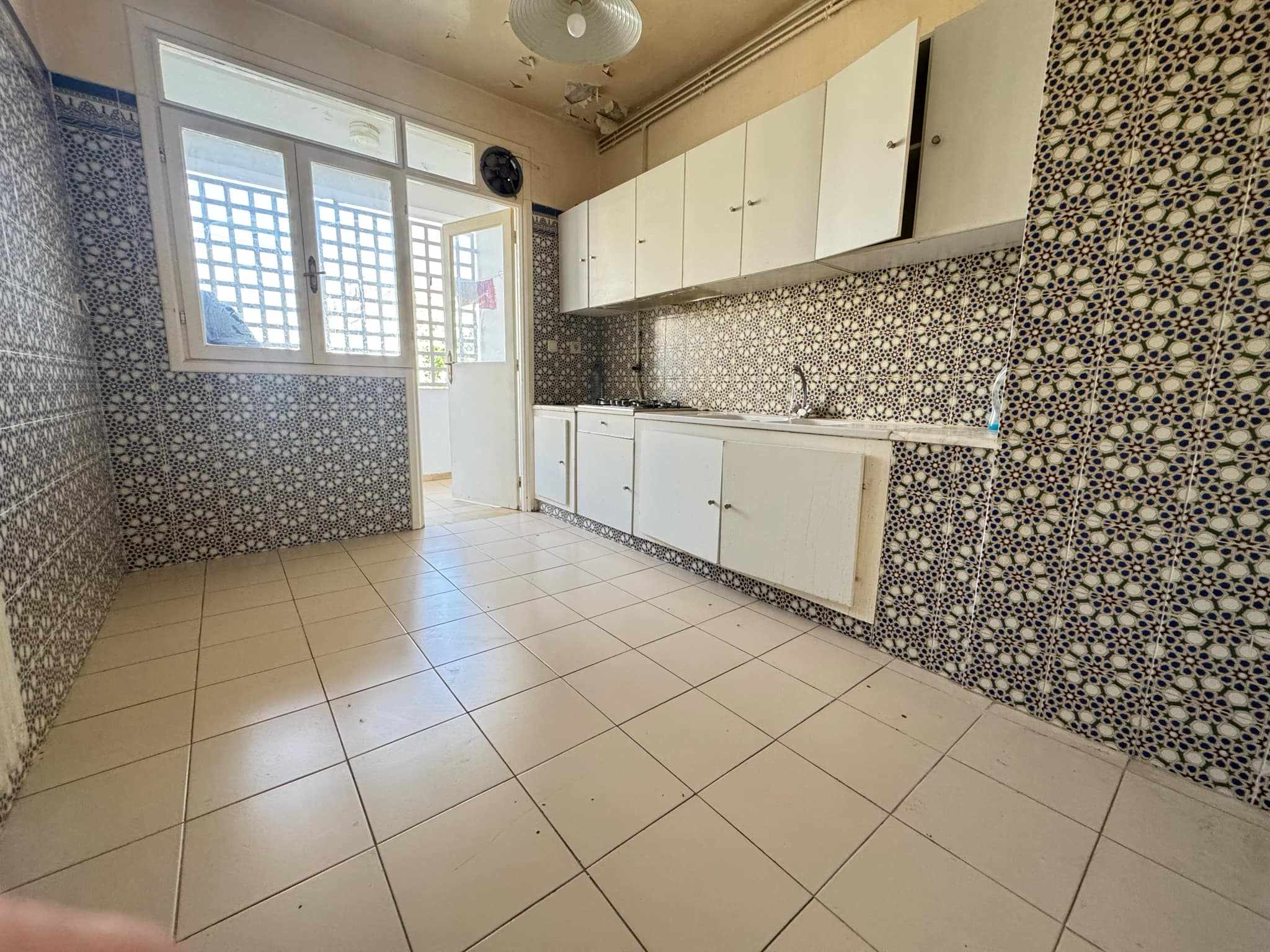 Ain Zaghouan Ain Zaghouan Location Appart. 1 pice S1 avec parking lac 1