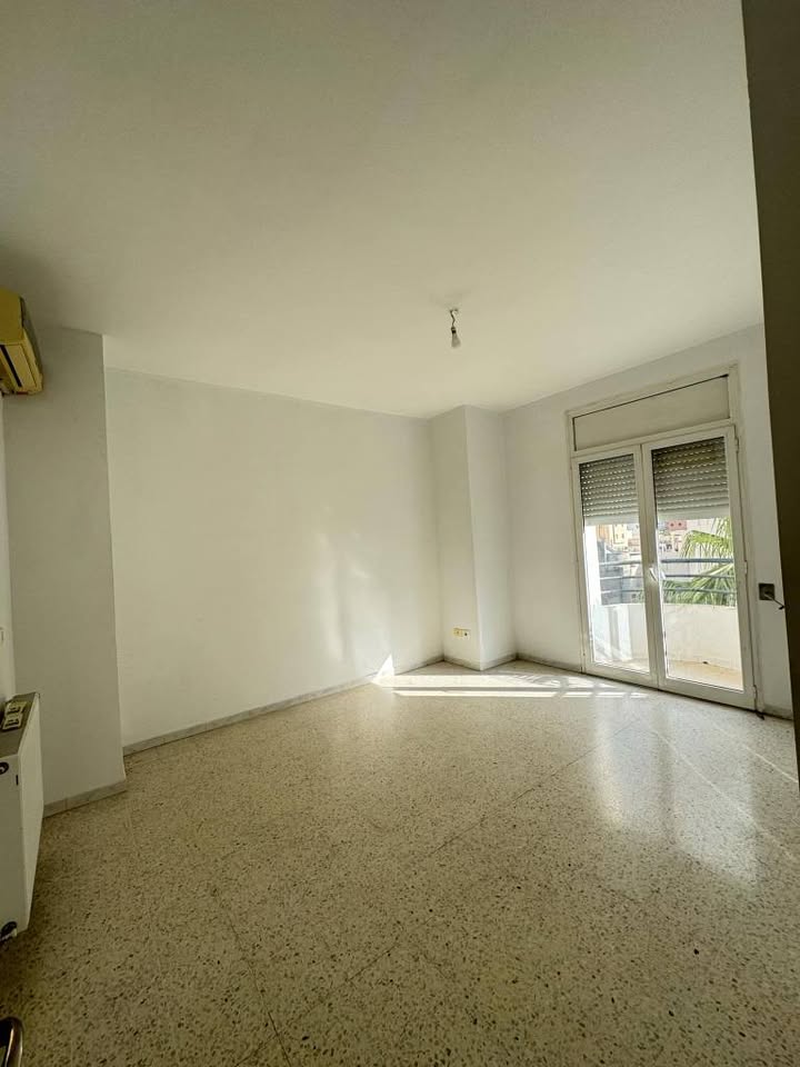 Ain Zaghouan Ain Zaghouan Vente Appart. 3 pices S3 avec parking a laouina cite les palmeraies